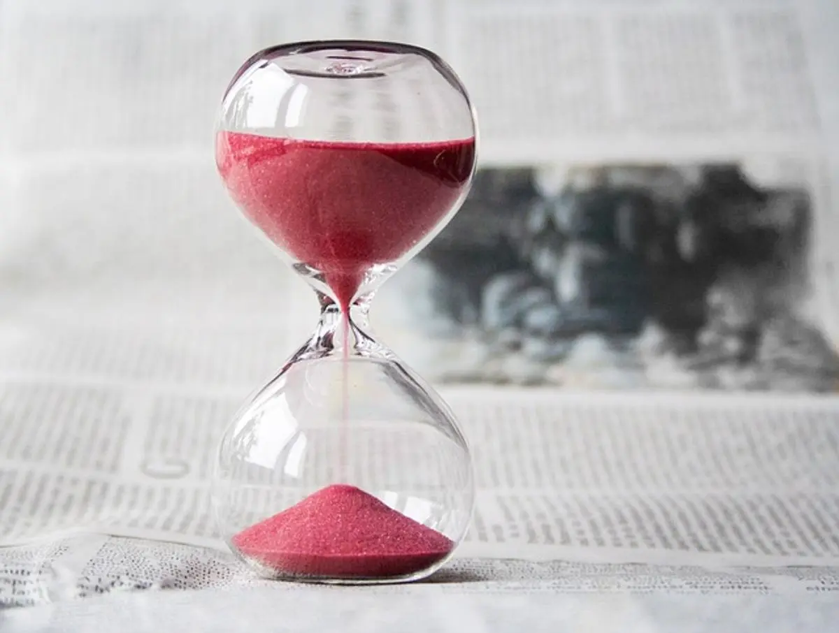 XLMedia confirma planes para vender negocios norteamericanos a Sportradar 1 reloj de arena