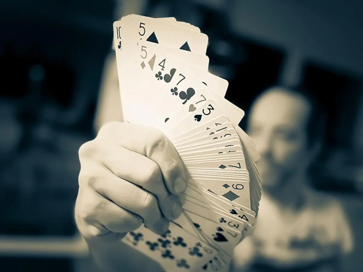 Quién está en el XPosed y cómo se convirtió en una sensación de transmisión del casino 1 Tarjetas para el hombre