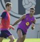 La gran novedad fue la presencia en las camisetas de entrenamiento del lema 
