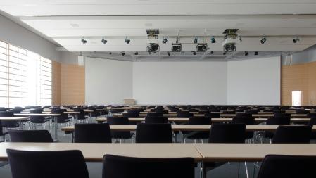 Un profesor cancela la clase que estaba dando en la universidad por este increíble motivo: "No me puedo concentrar" 1 Imagen recurso de una clase de universidad