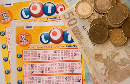 Gana más de 1 millón de euros en la lotería y tres meses después acaba en el hospital por lo que se le ocurre hacer 2 Imagen recurso de la lotería