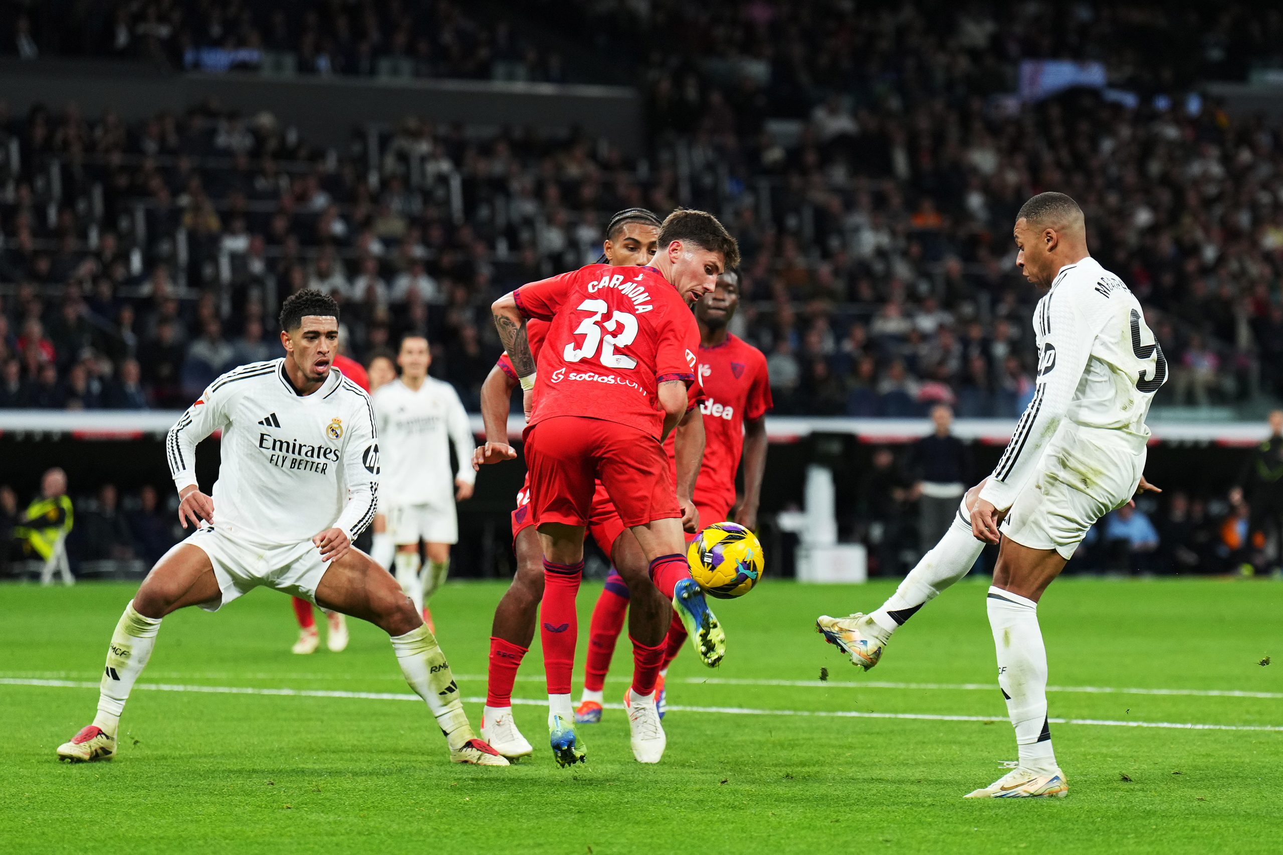 The Great Clash: Real Madrid and Sevilla Face Off in a Decisive Duel for Xabi Alonso