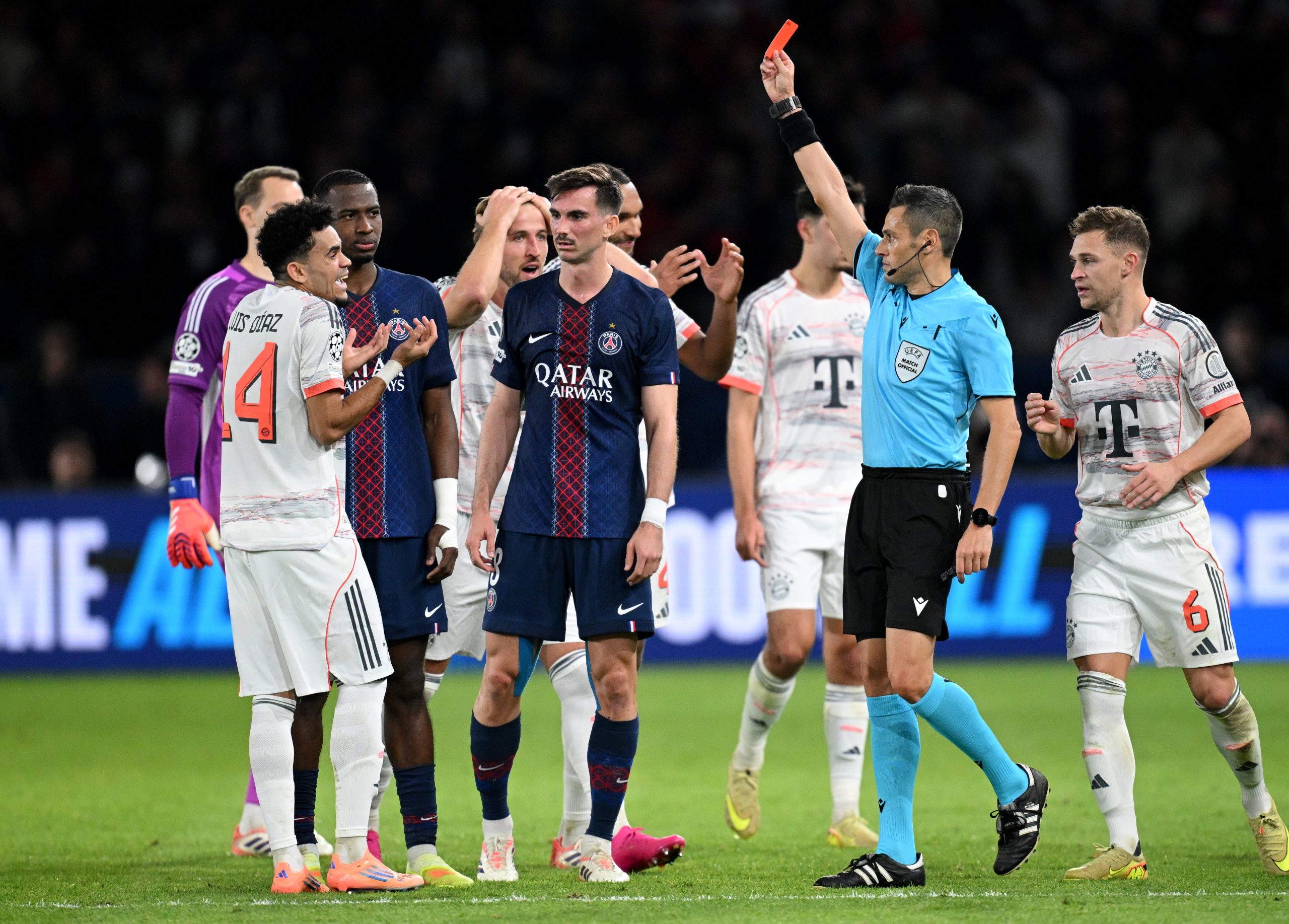 Bayern Munich Breathes: Reduces Luis Díaz's Sanction and Returns as a Star at the Last Moment Bayern Munich Breathes: Reduces Luis Díaz's Sanction and Returns as a Star at the Last Moment