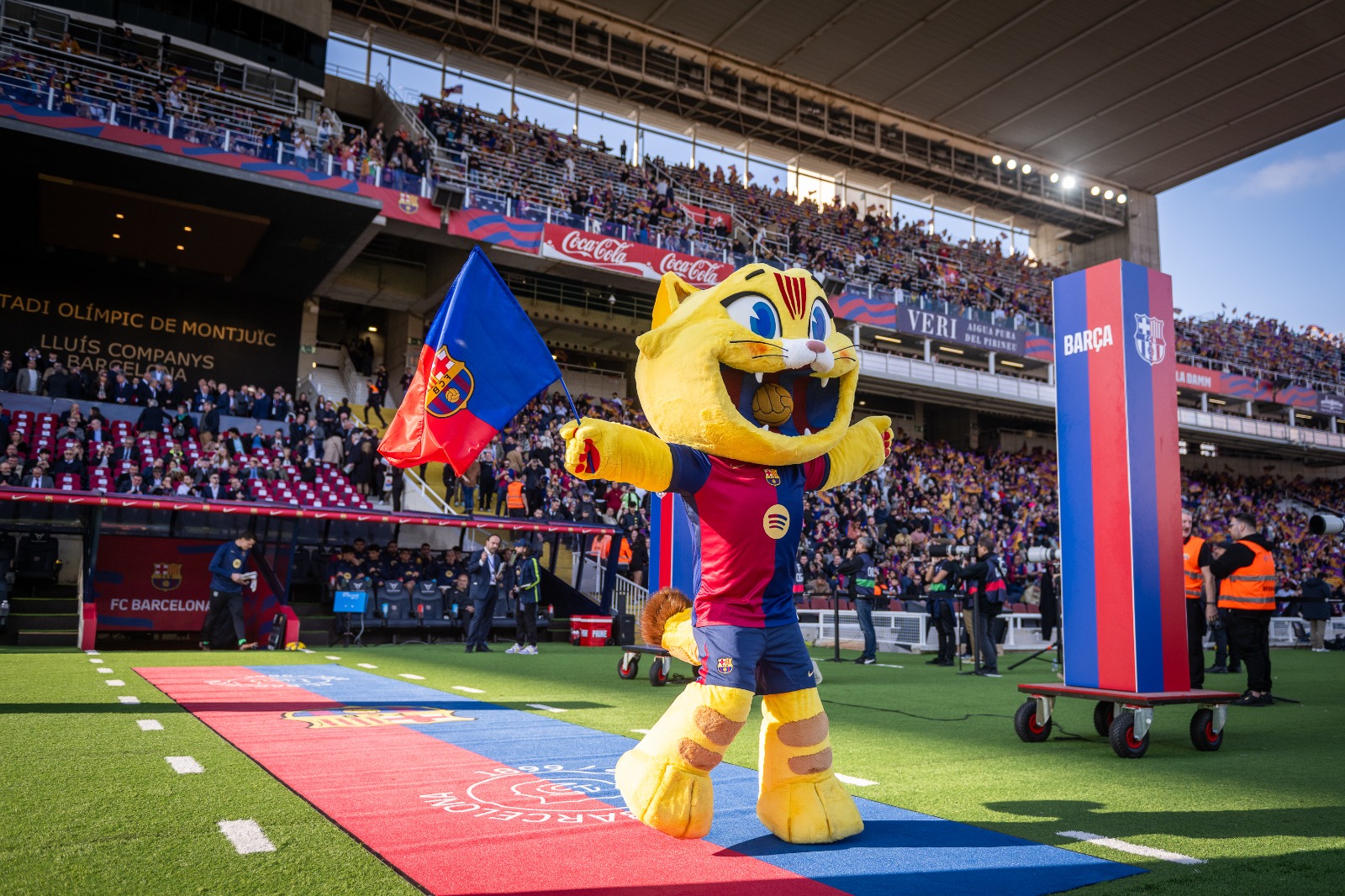 Discover the new CAT plush! The FC Barcelona mascot that awakens emotions on its 125th anniversary 1 691cdb0b36922
