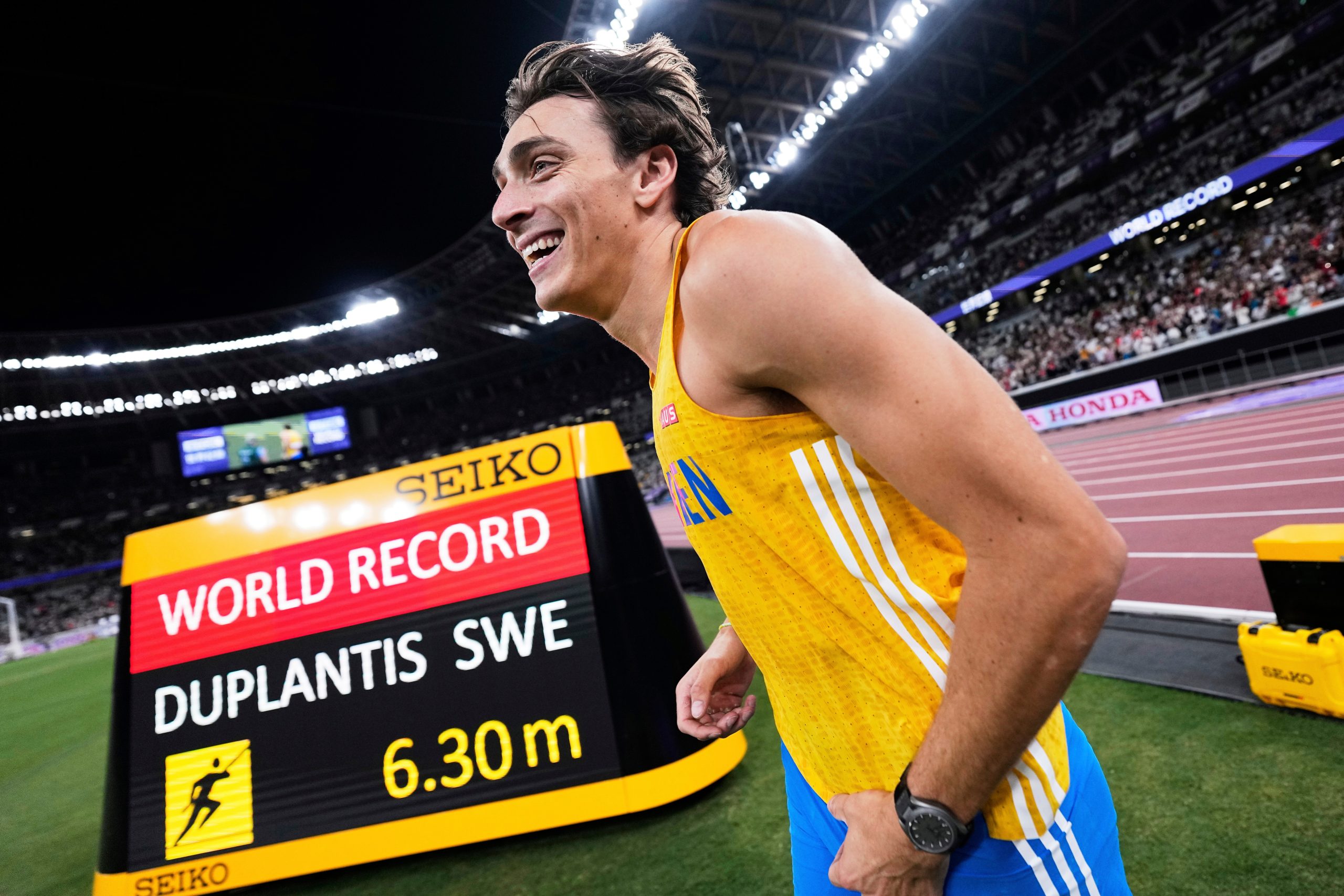 El Asombroso Legado de Mondo Duplantis: 6 Récords Mundiales que Transforman el Atletismo 1 692e01de58434 scaled