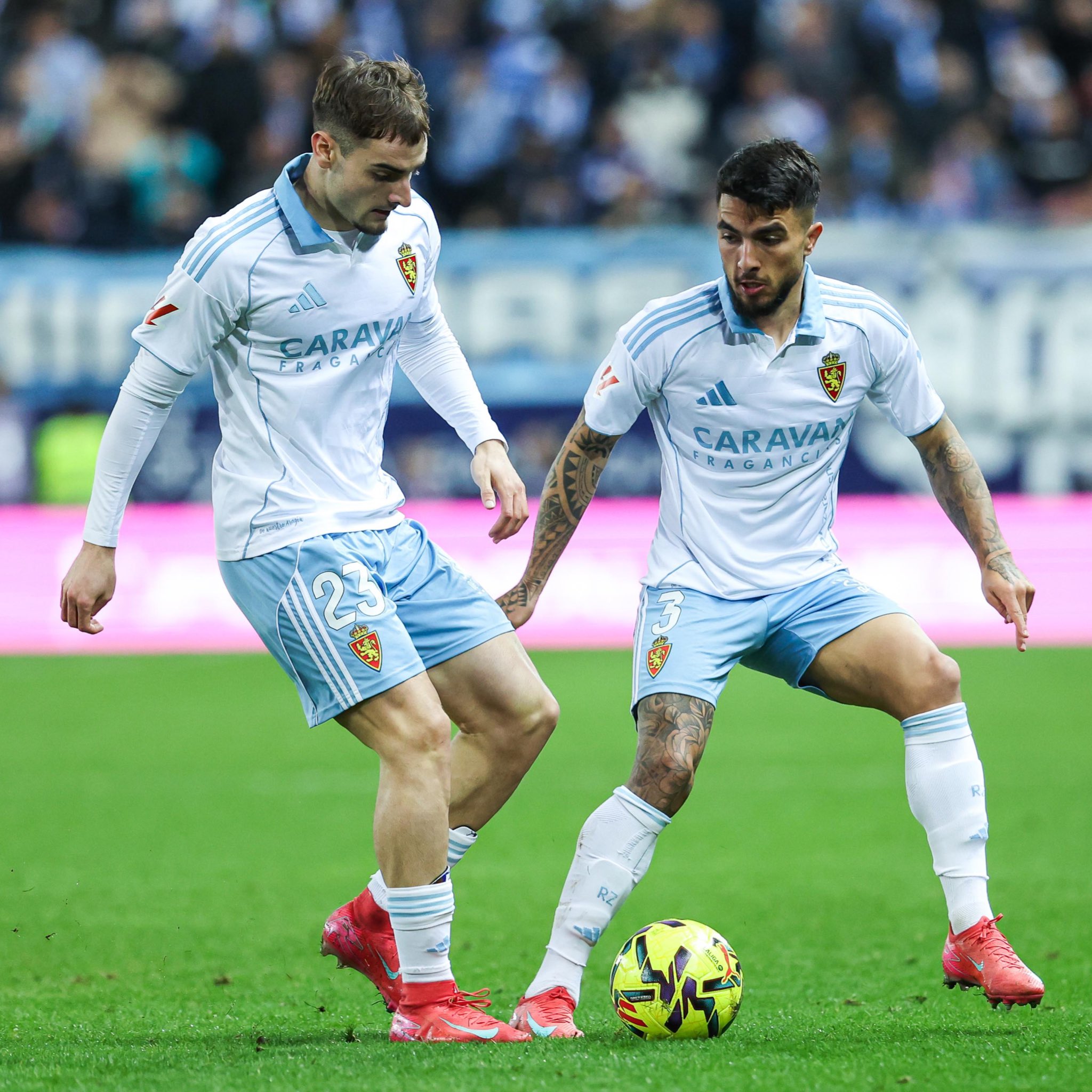 ¡Estrategias en Juego! El Zaragoza Rescata un Punto en el Último Suspiro ante el Málaga (1-1) ¡Estrategias en Juego! El Zaragoza Rescata un Punto en el Último Suspiro ante el Málaga (1-1)