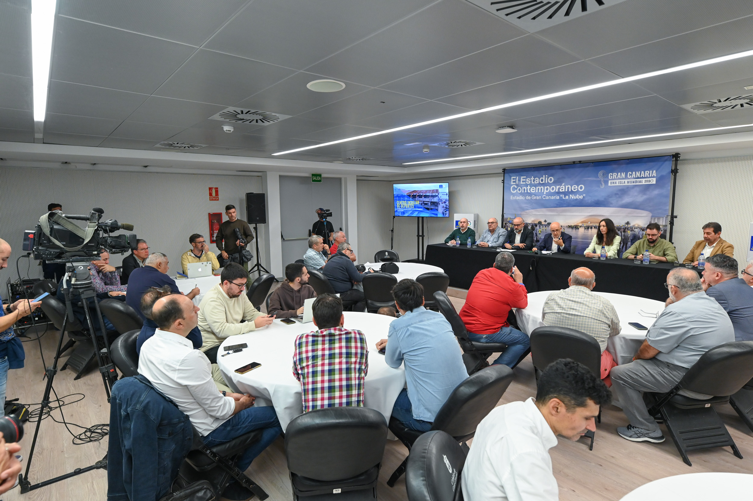 Dreamland Gran Canaria in Crisis: 5 Keys to the Difficult Financial Situation of the Insular Club