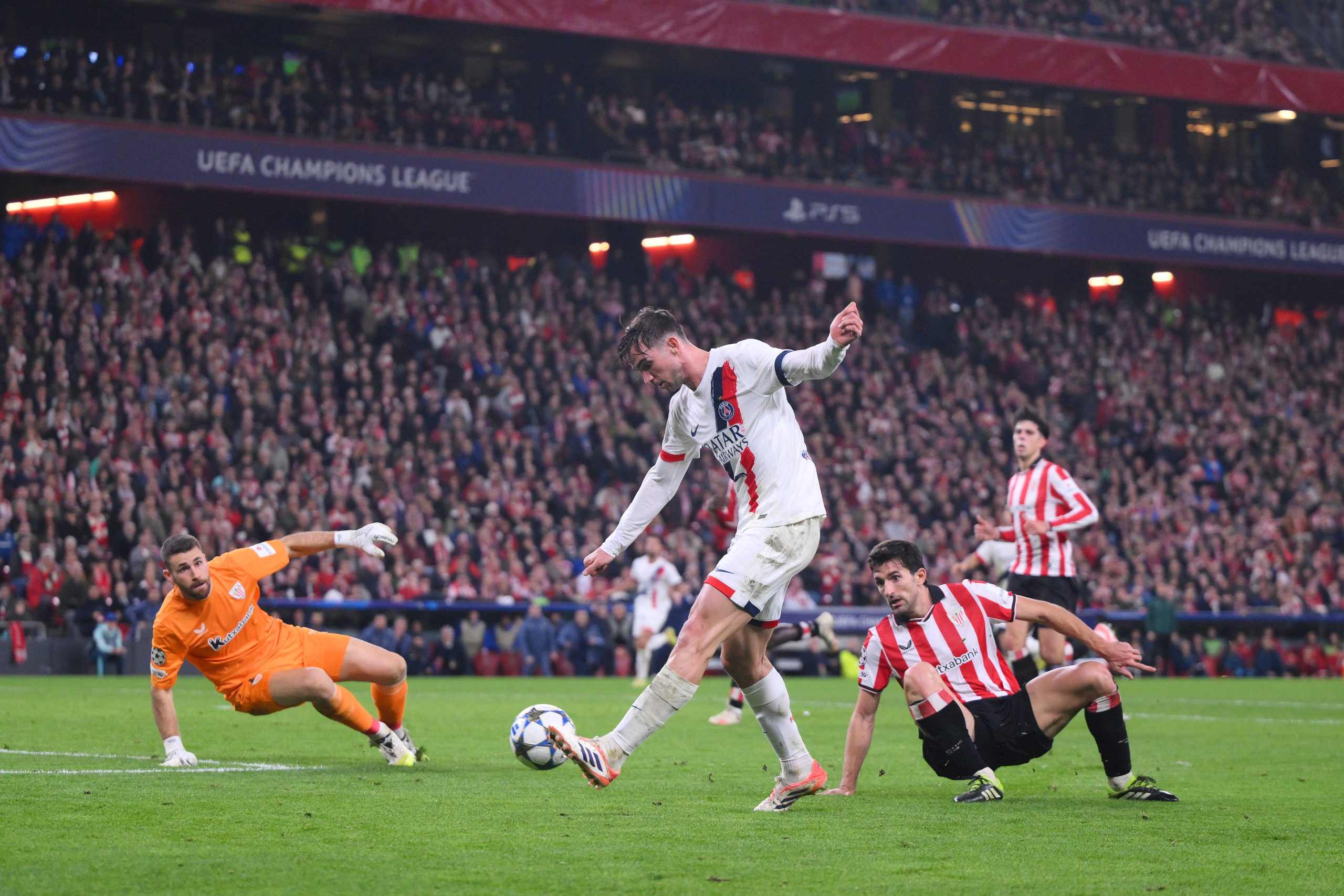 Unai Simón shines in San Mamés: The hero who stopped PSG and the future of Athletic in the Champions League