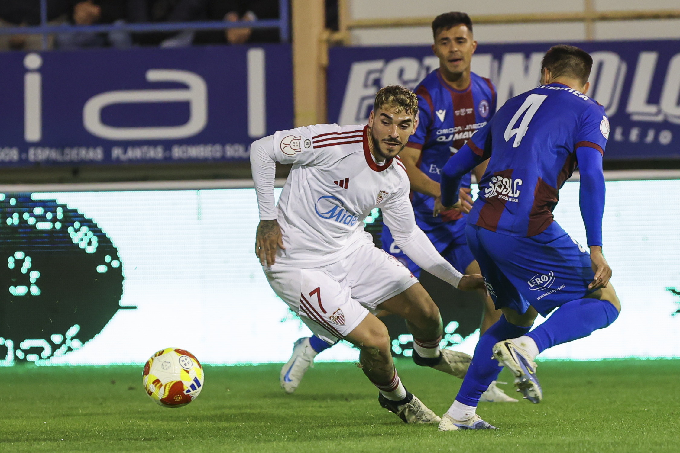 Sevilla Fights to Reduce Isaac Romero's Sanction: Can He Play This Sunday?