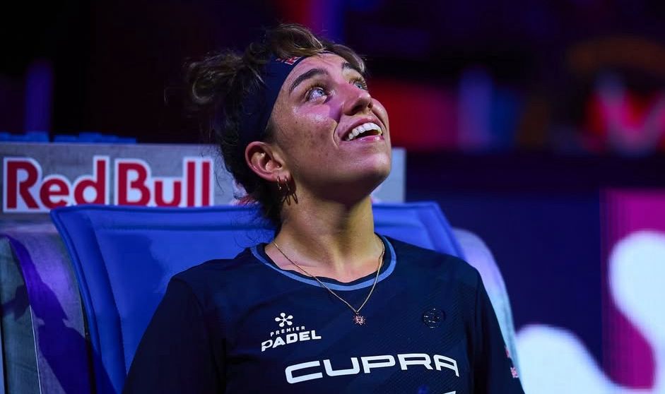 Bea González y Claudia Fernández: Un Clásico Emocionante que las Lleva a Semifinales en el Palau Sant Jordi Bea González y Claudia Fernández: Un Clásico Emocionante que las Lleva a Semifinales en el Palau Sant Jordi