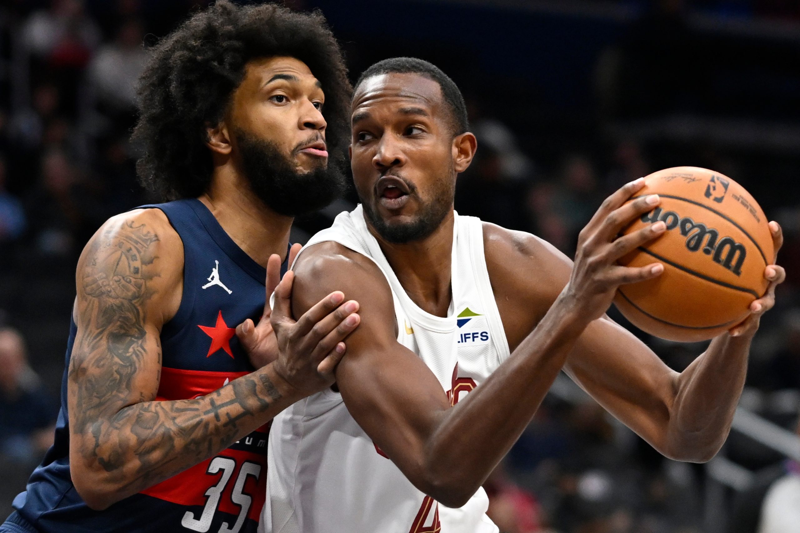 Los Cleveland Cavaliers en crisis: ¿Cómo afectará la lesión de Evan Mobley a su temporada 2025?