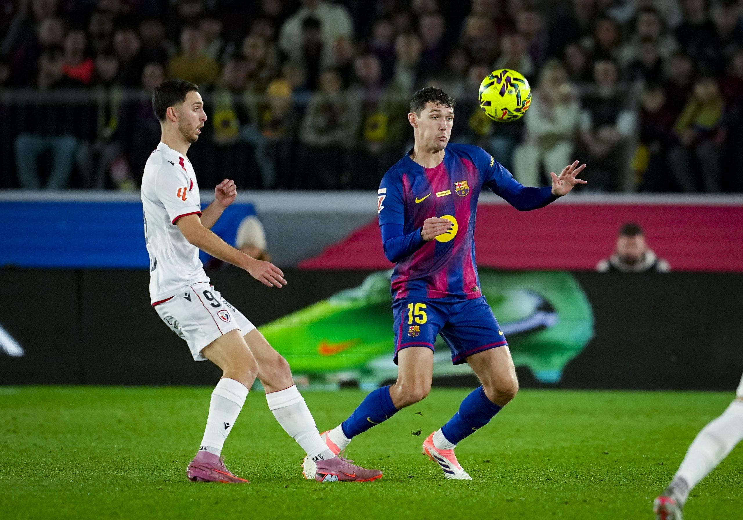 FC Barcelona Seeks to Close the Year as Winter Champion: Keys and Challenges in La Ceràmica