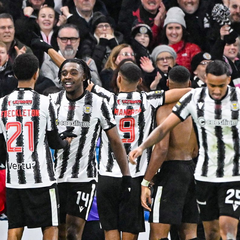 Shocking defeat for Celtic: St Mirren win the League Cup for the second time