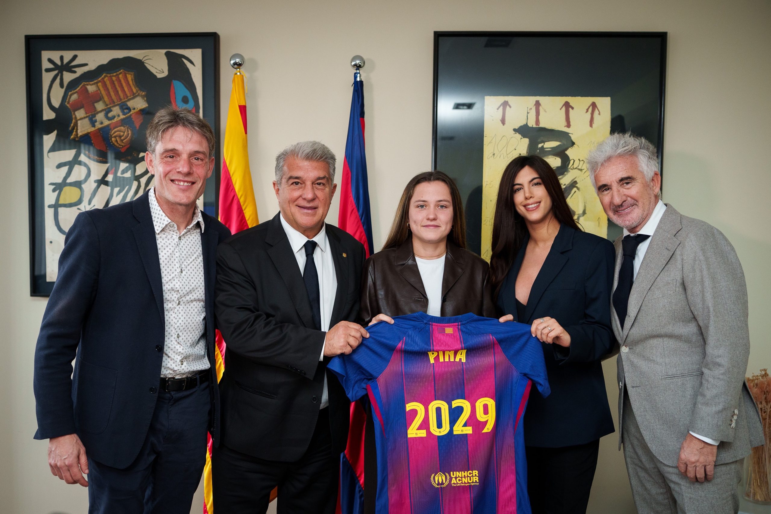 Claudia Pina renueva con el FC Barcelona hasta 2029: El futuro brillante del fútbol femenino en el club Claudia Pina renueva con el FC Barcelona hasta 2029: El futuro brillante del fútbol femenino en el club