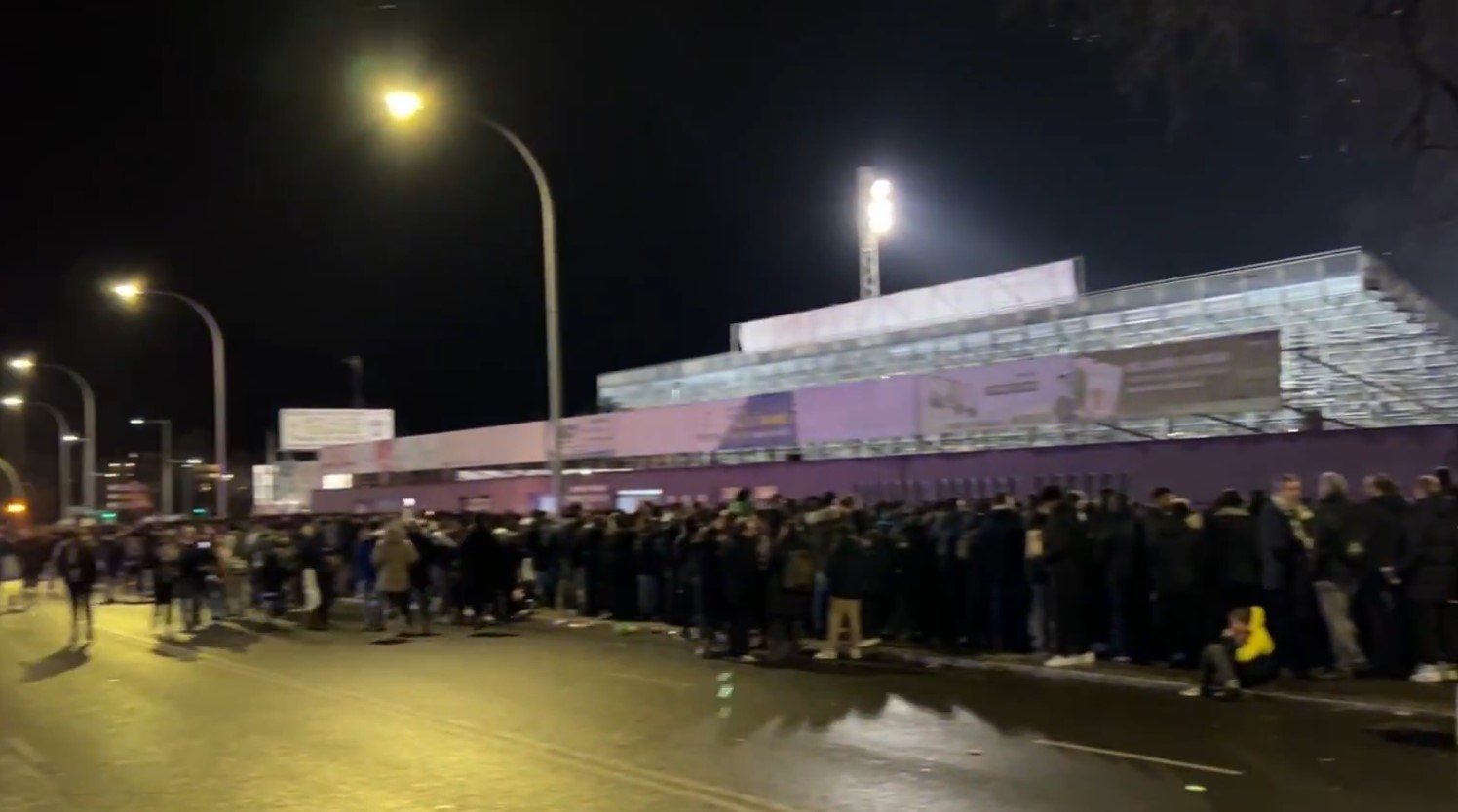 Retraso y Seguridad en el Partido Guadalajara-Barça: Todo lo Que Debes Saber Retraso y Seguridad en el Partido Guadalajara-Barça: Todo lo Que Debes Saber