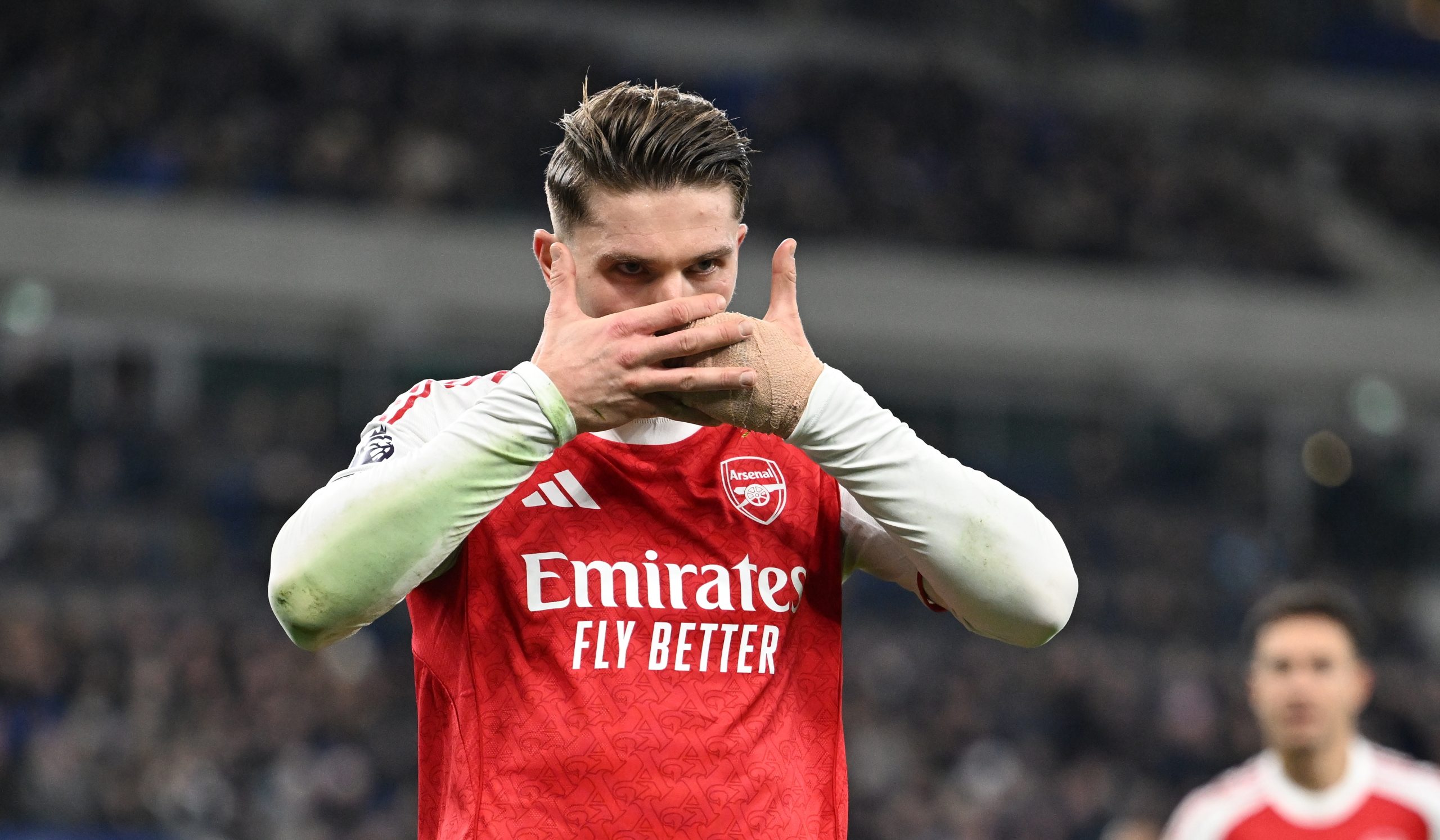 Arsenal Remains the Leader: 3 Keys to Victory against Everton and its Impact on the Premier League Arsenal Remains the Leader: 3 Keys to Victory against Everton and its Impact on the Premier League