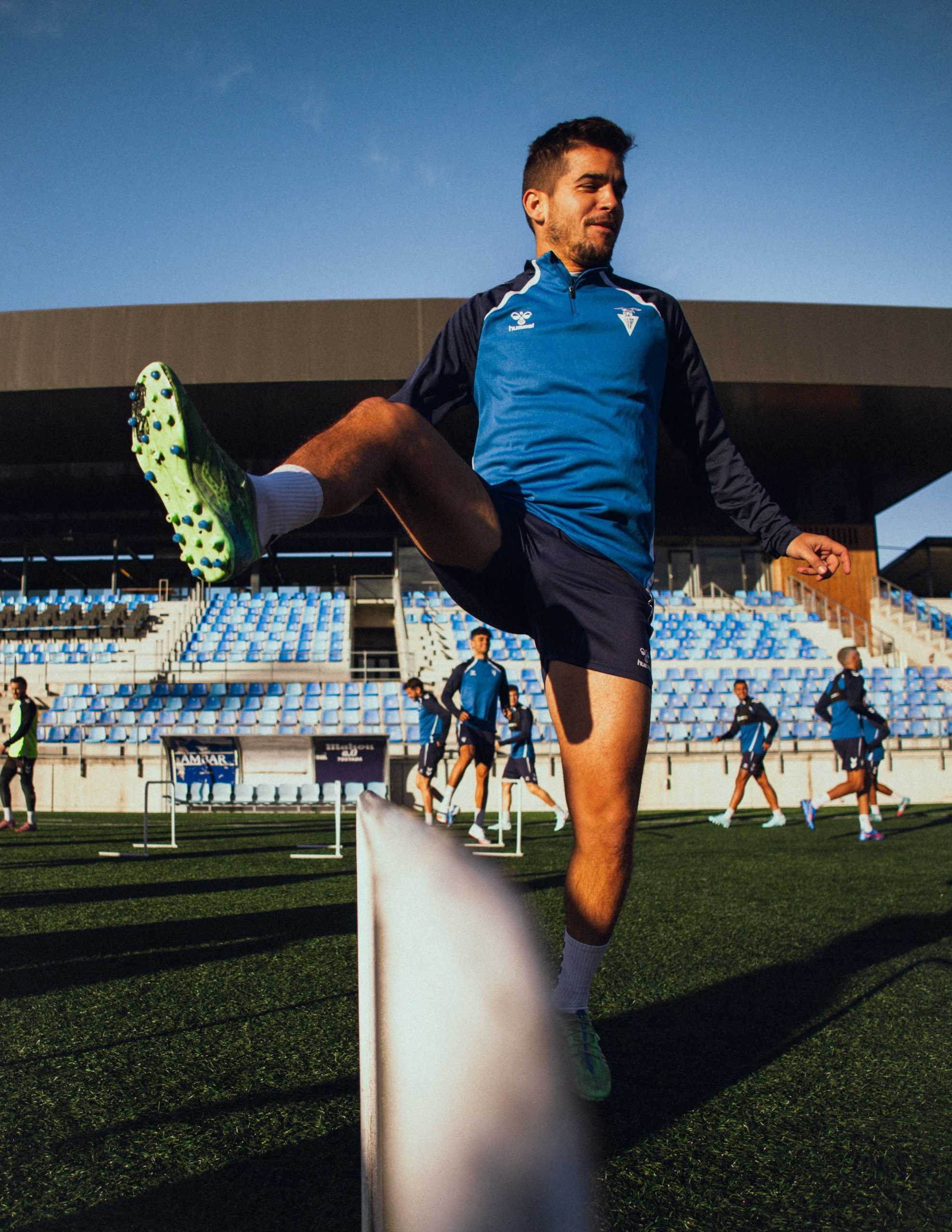 Badalona and other teams seek to triumph in a key day of Spanish football Badalona and other teams seek to triumph in a key day of Spanish football
