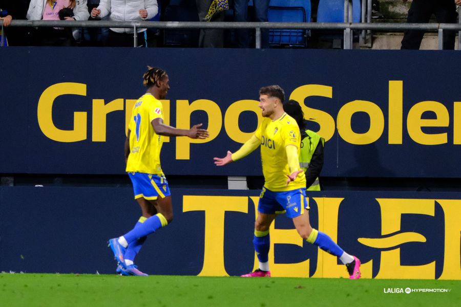 Cádiz Returns to the Path of Success: 2-0 Victory Against Castellón at Home