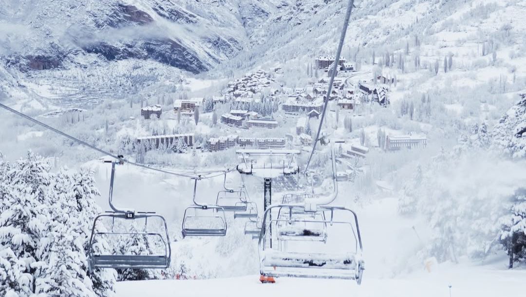 ¡Increíbles 5 Nevadas en el Cielo de España! El Regalo Perfecto para un Invierno de Ensueño ¡Increíbles 5 Nevadas en el Cielo de España! El Regalo Perfecto para un Invierno de Ensueño
