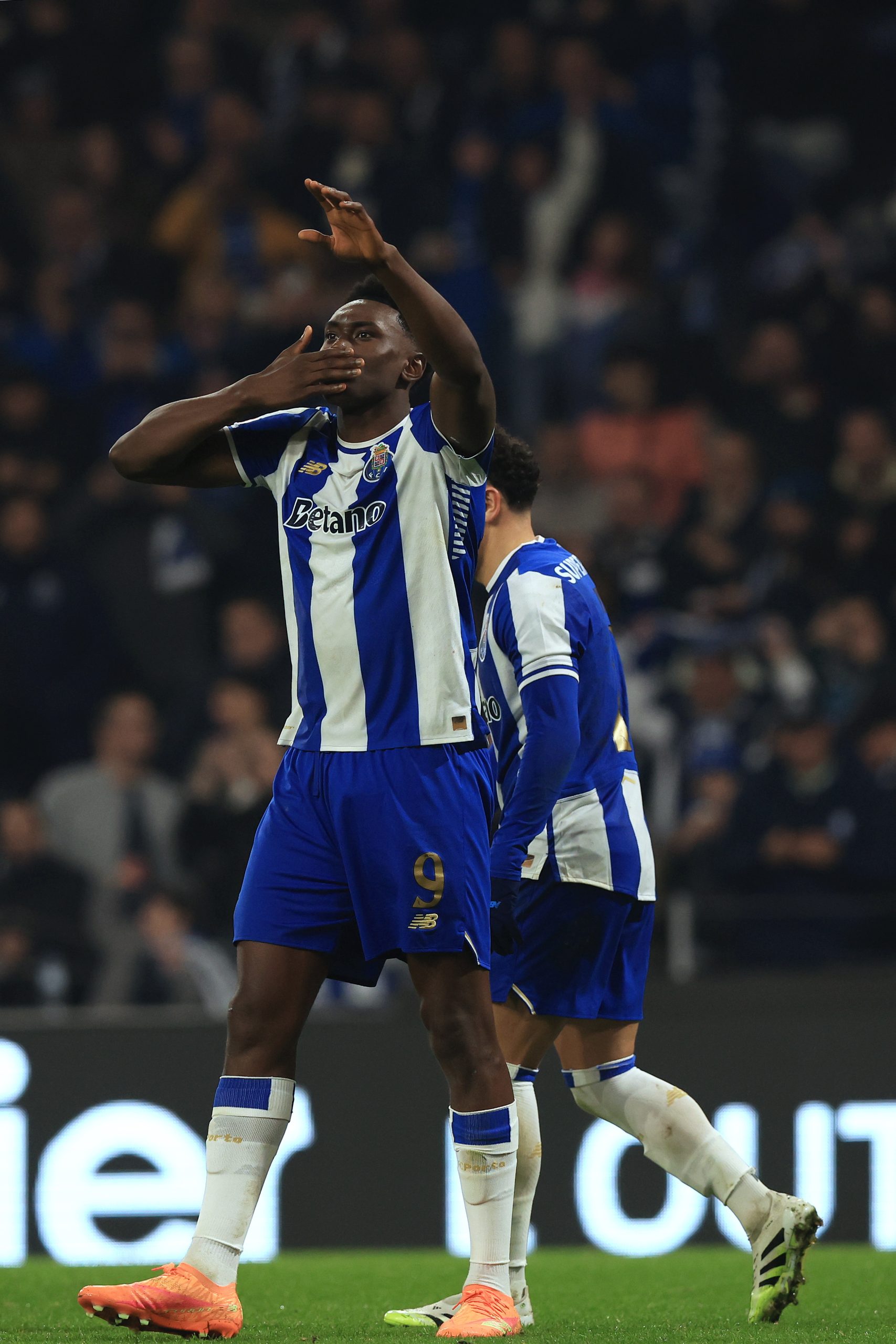 Samu Aghehowa's Double Ensures Porto's Victory: One More Step Towards the Title in the Primeira Liga 2025