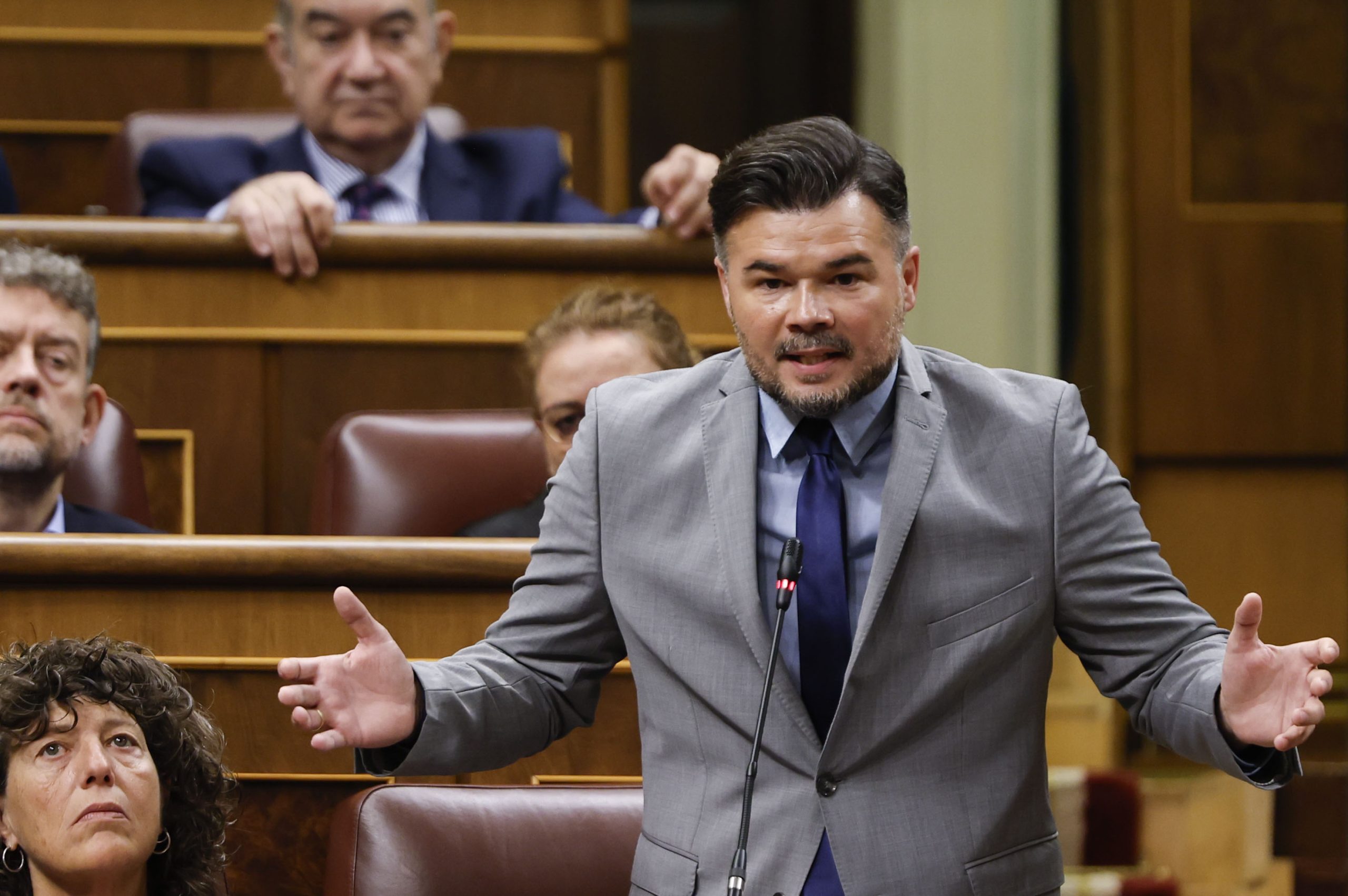 Pedro Sánchez and Oriol Junqueras: Historic Financing Agreement for Catalonia that Impacts Spain