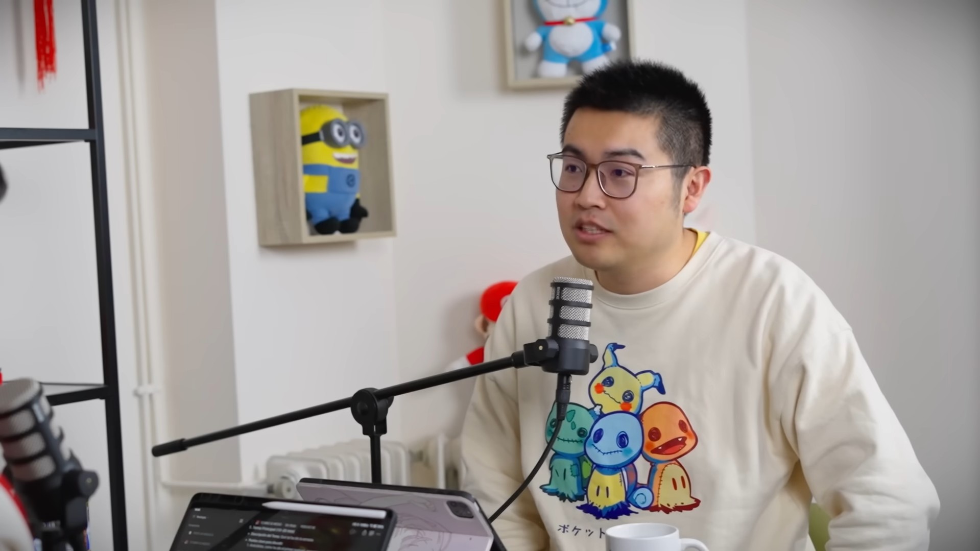 The Chinese influencer who reveals the keys to oriental culture in Spain: from invitations to pay the bill to family solidarity