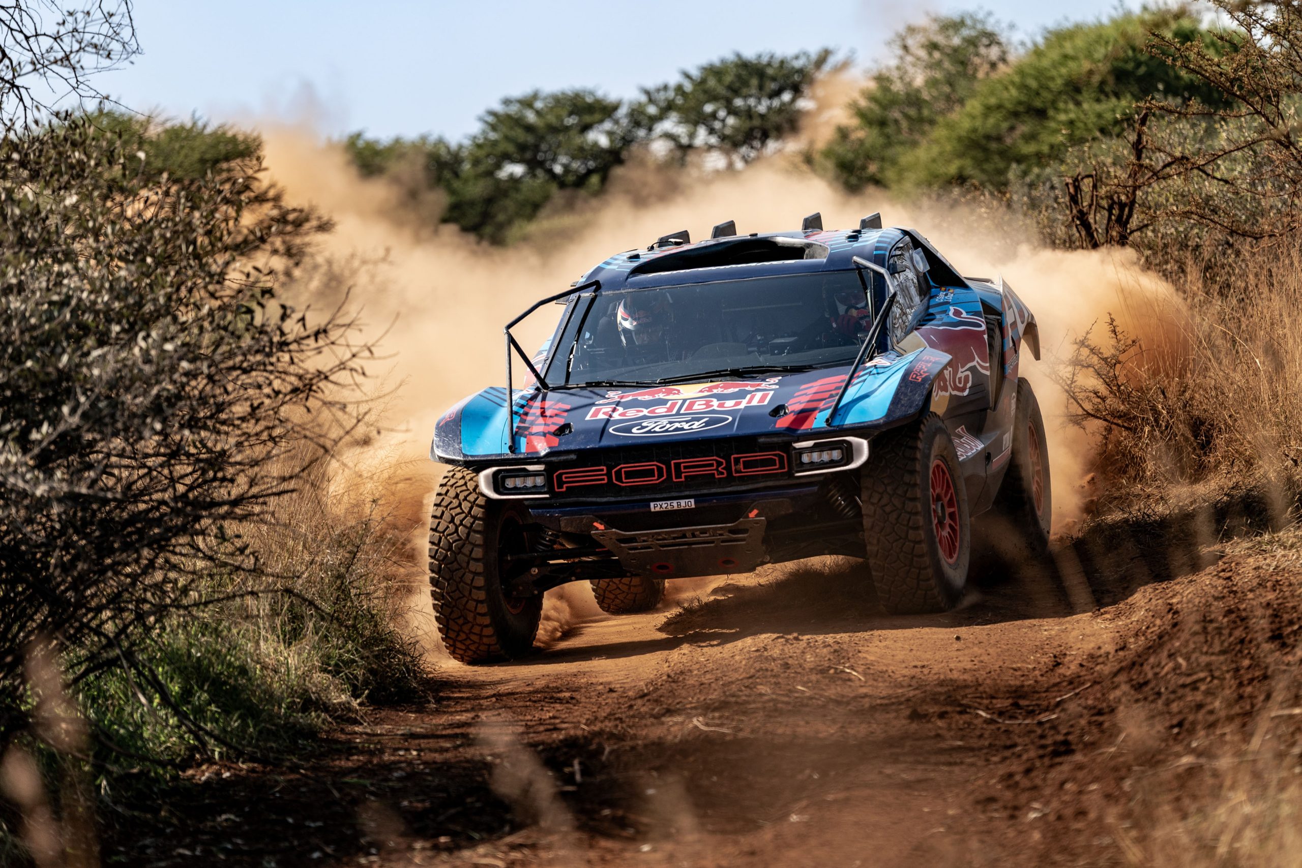 Carlos Sainz: The Dakar legend who defies time in his fight for the fifth title