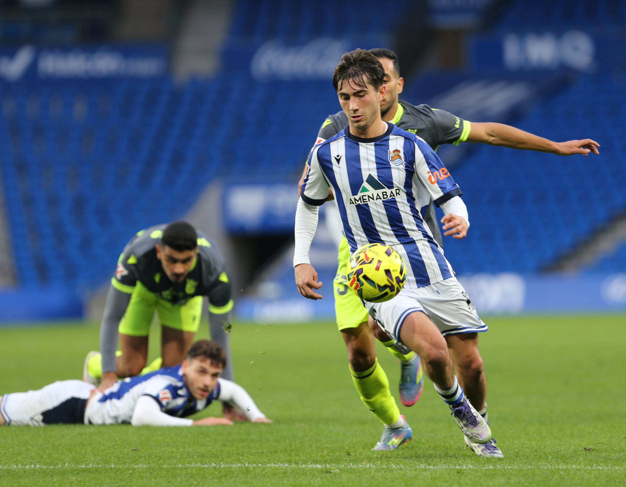 Sanse vs Cultural Leonesa: A Key Duel for the Future of the Real Sociedad Subsidiary
