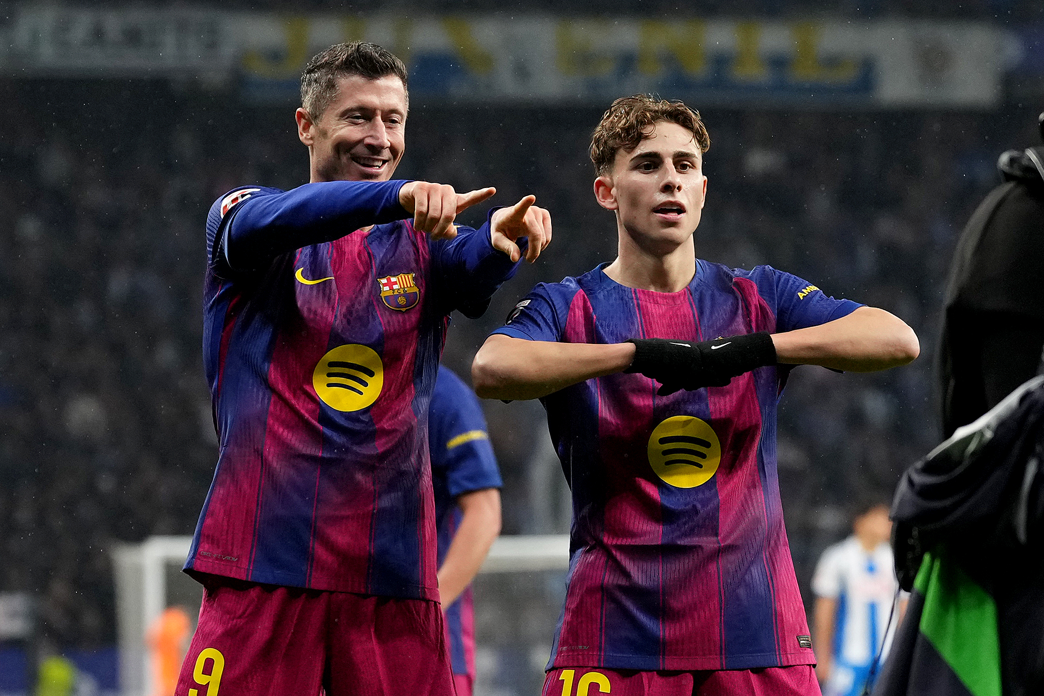 Joan García Shines in the Derby: The Goalkeeper Who Saves Barça in a Critical Moment