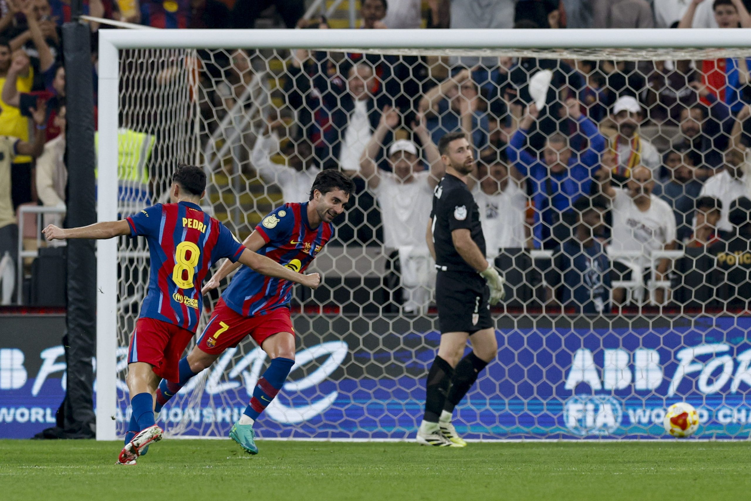 ¡El Barça Avanza a la Final de la Supercopa! 4-0 al Athletic en un Partido Espectacular