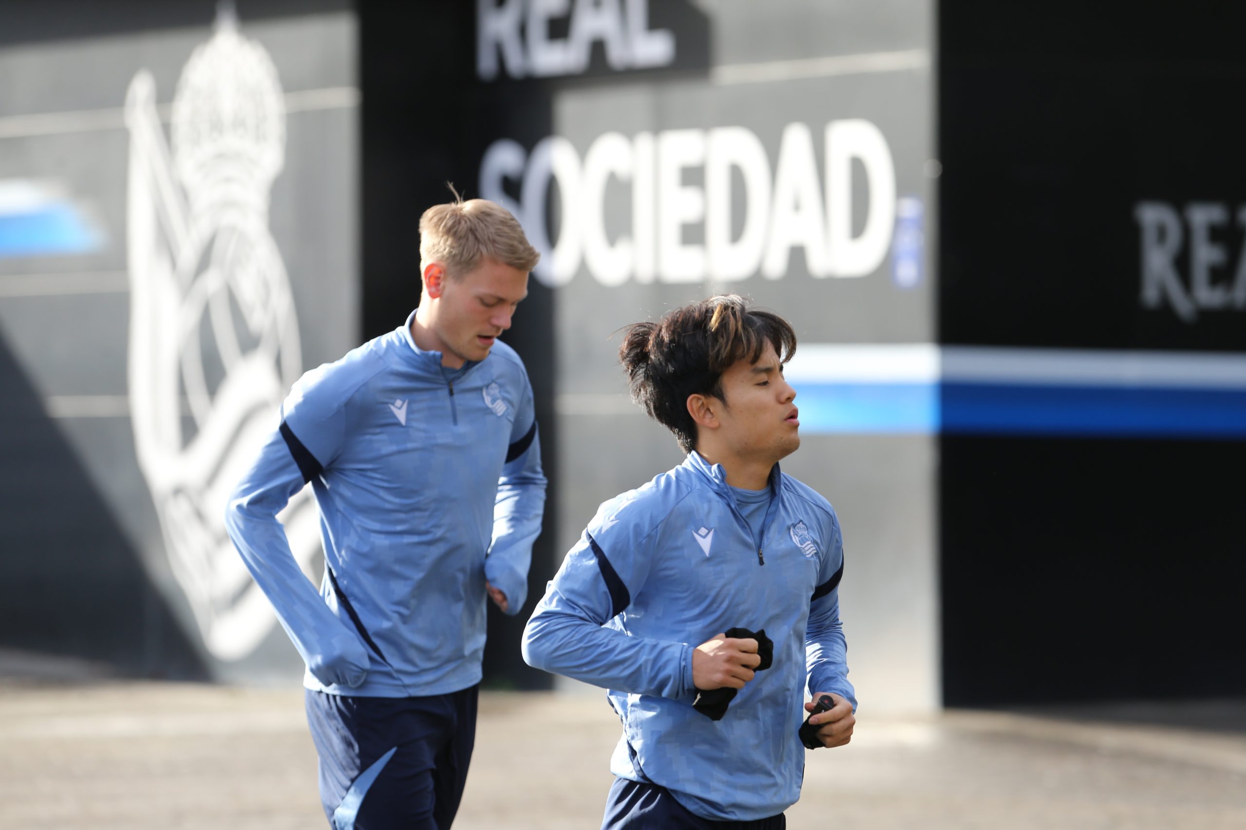 Breaking news at Real Sociedad! The txuri-urdin team is preparing for the duel against Celta with key news in its squad. Breaking news at Real Sociedad! The txuri-urdin team is preparing for the duel against Celta with key news in its squad.