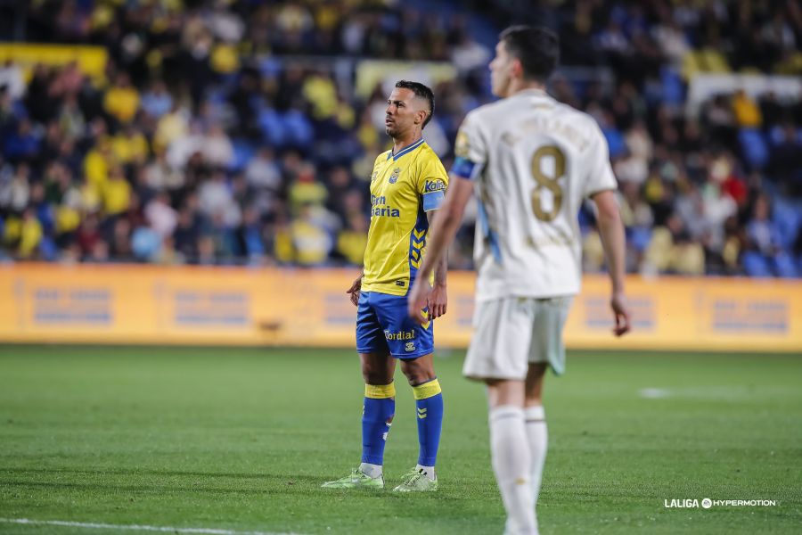 Epic Draw: UD Las Palmas and Deportivo La Coruña Provide an Exciting Show (1-1)