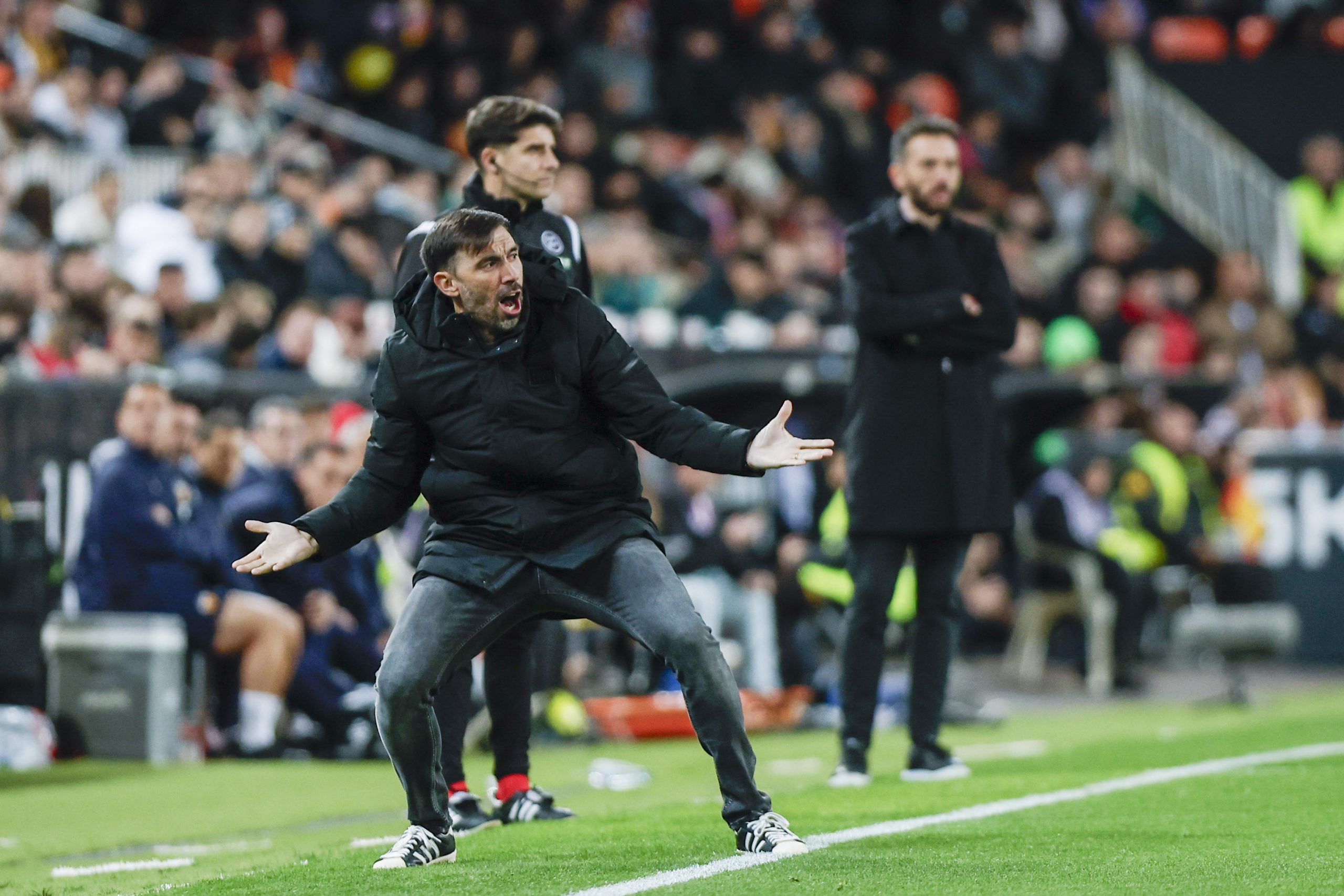 Elche and Valencia Draw in a Tension Match: Frequent Analysis of Sarabia and Expectations for the Future