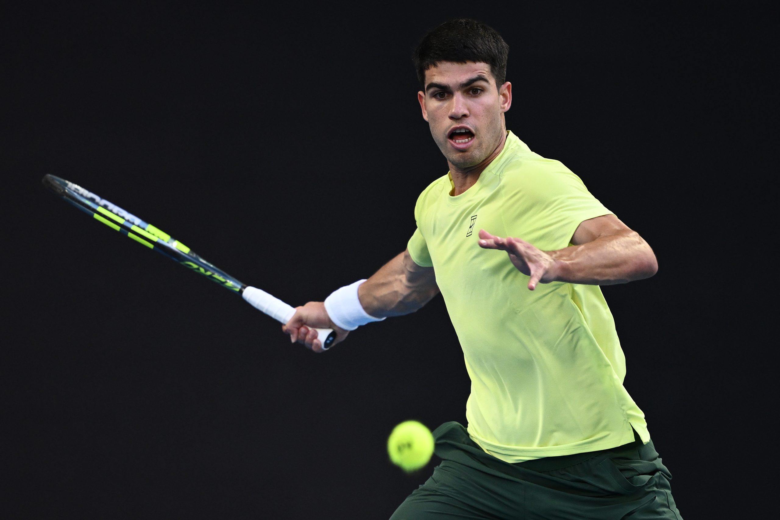 ¡Alcaraz Desata la Magia en Melbourne! ¿Rumbo al Grand Slam Más Joven de la Historia?