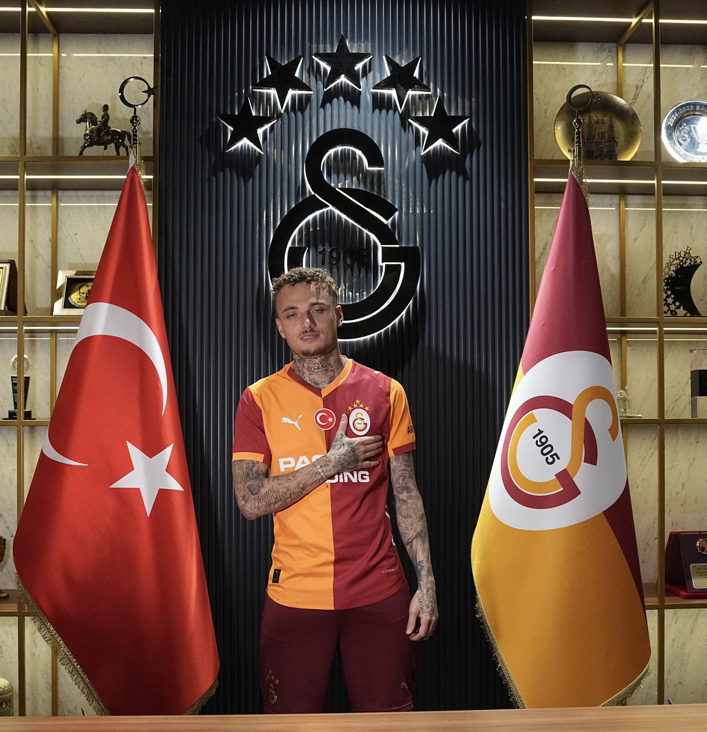 ¡El Galatasaray cierra un fichaje estratégico: Noa Lang se une en busca de nuevos desafíos! ¡El Galatasaray cierra un fichaje estratégico: Noa Lang se une en busca de nuevos desafíos!
