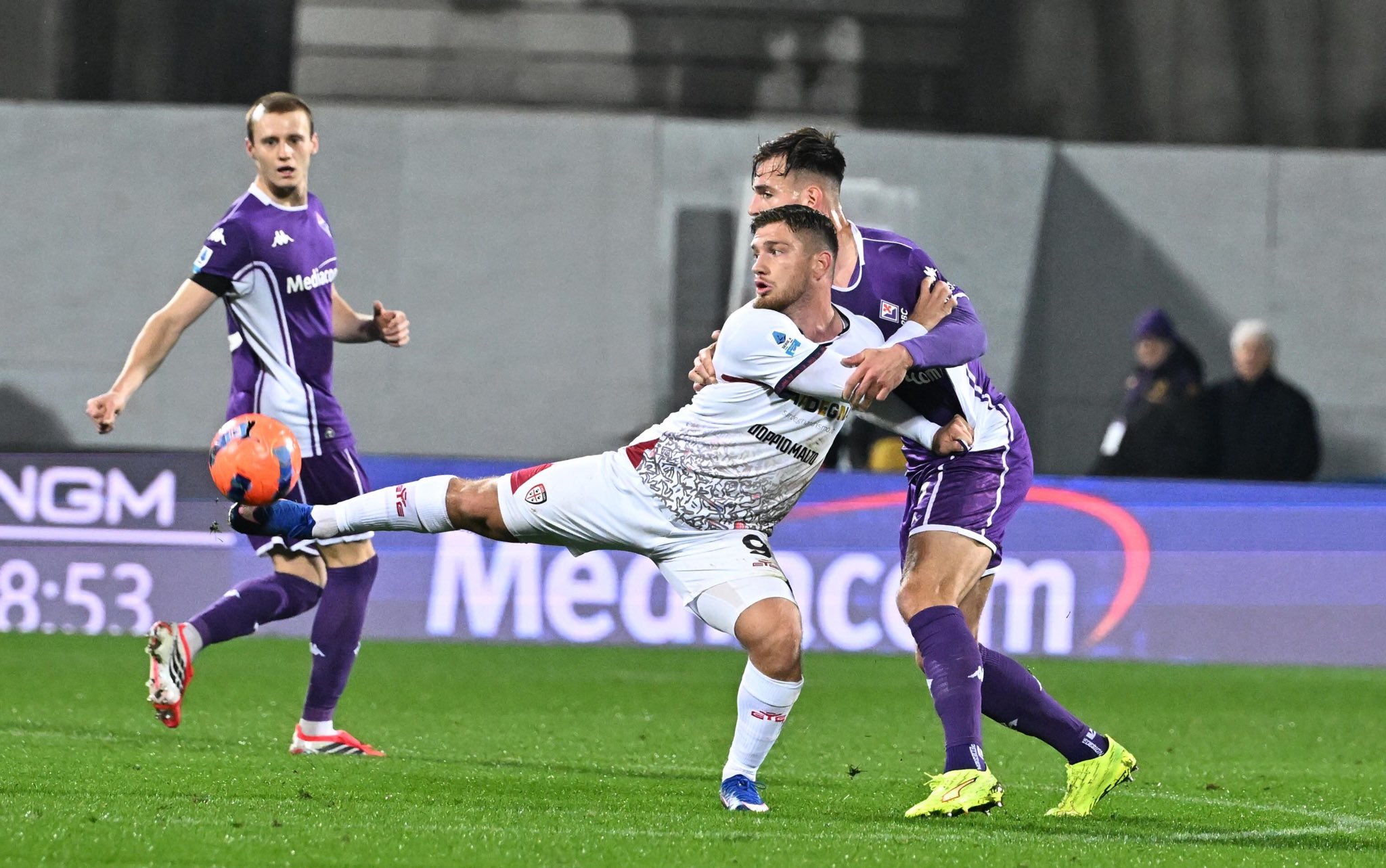 Fiorentina falls at home and staying in Serie A is complicated