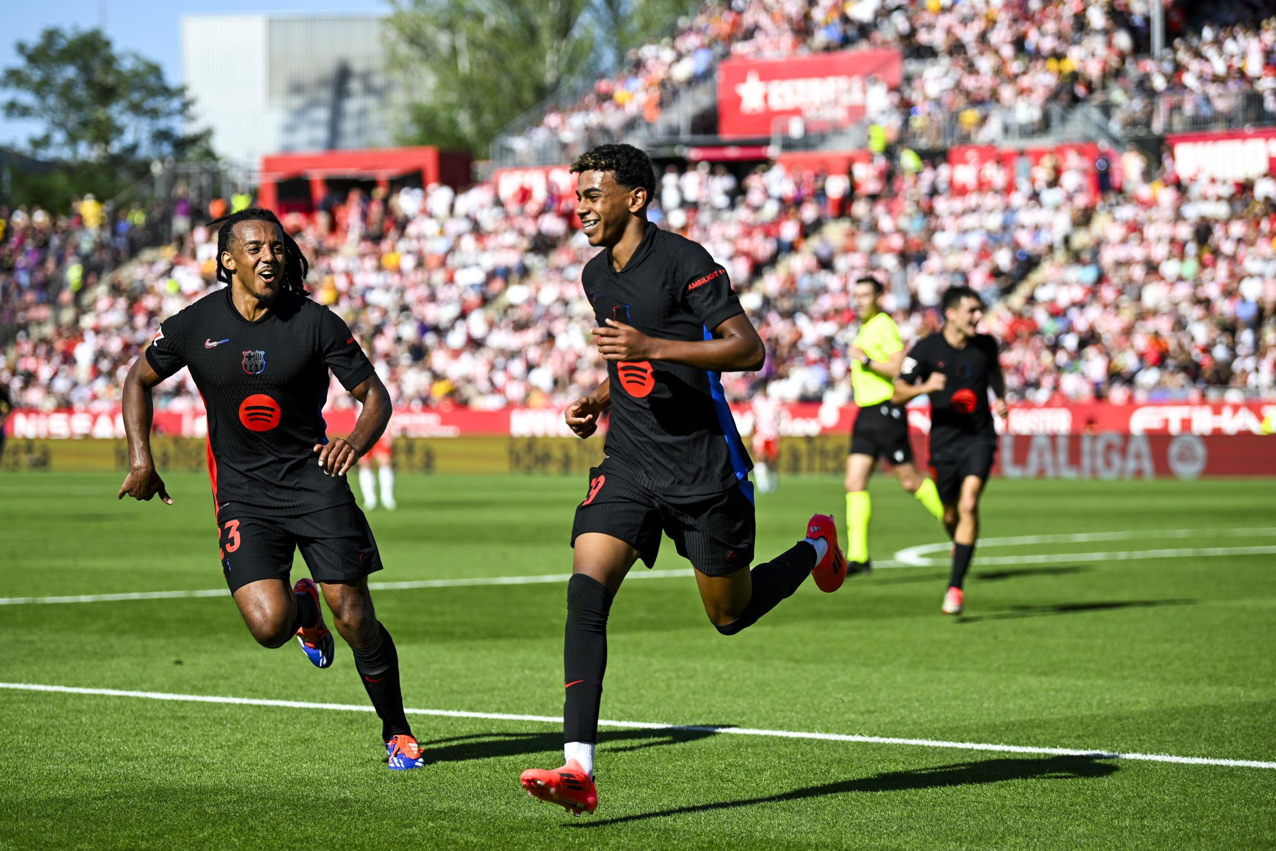 The culé passion knows no borders: Barça faces Girona with a limited fan display