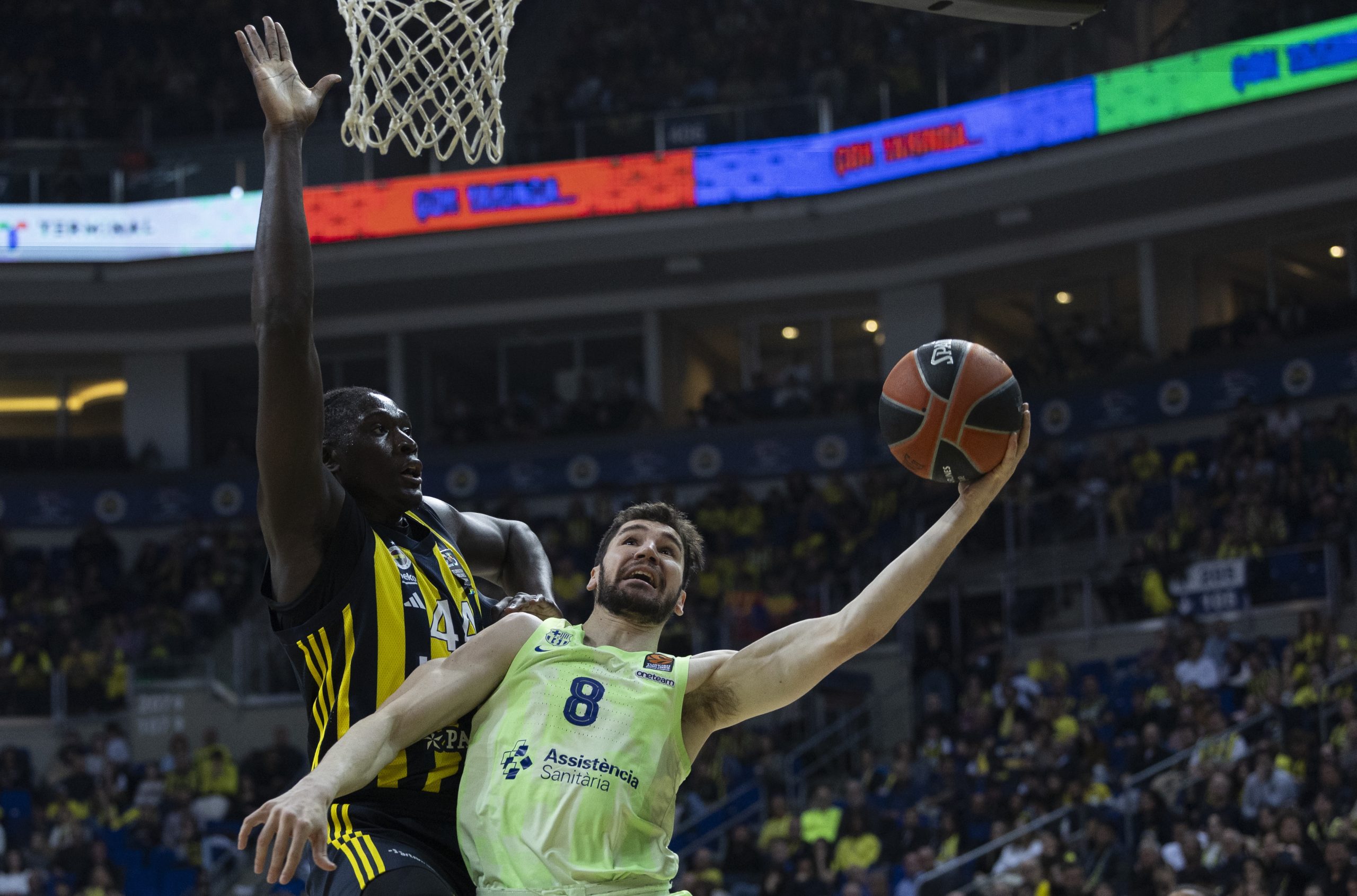 Red Alert in the Palau! Barça, on the ropes against Jasikevicius's fearsome Fenerbahçe