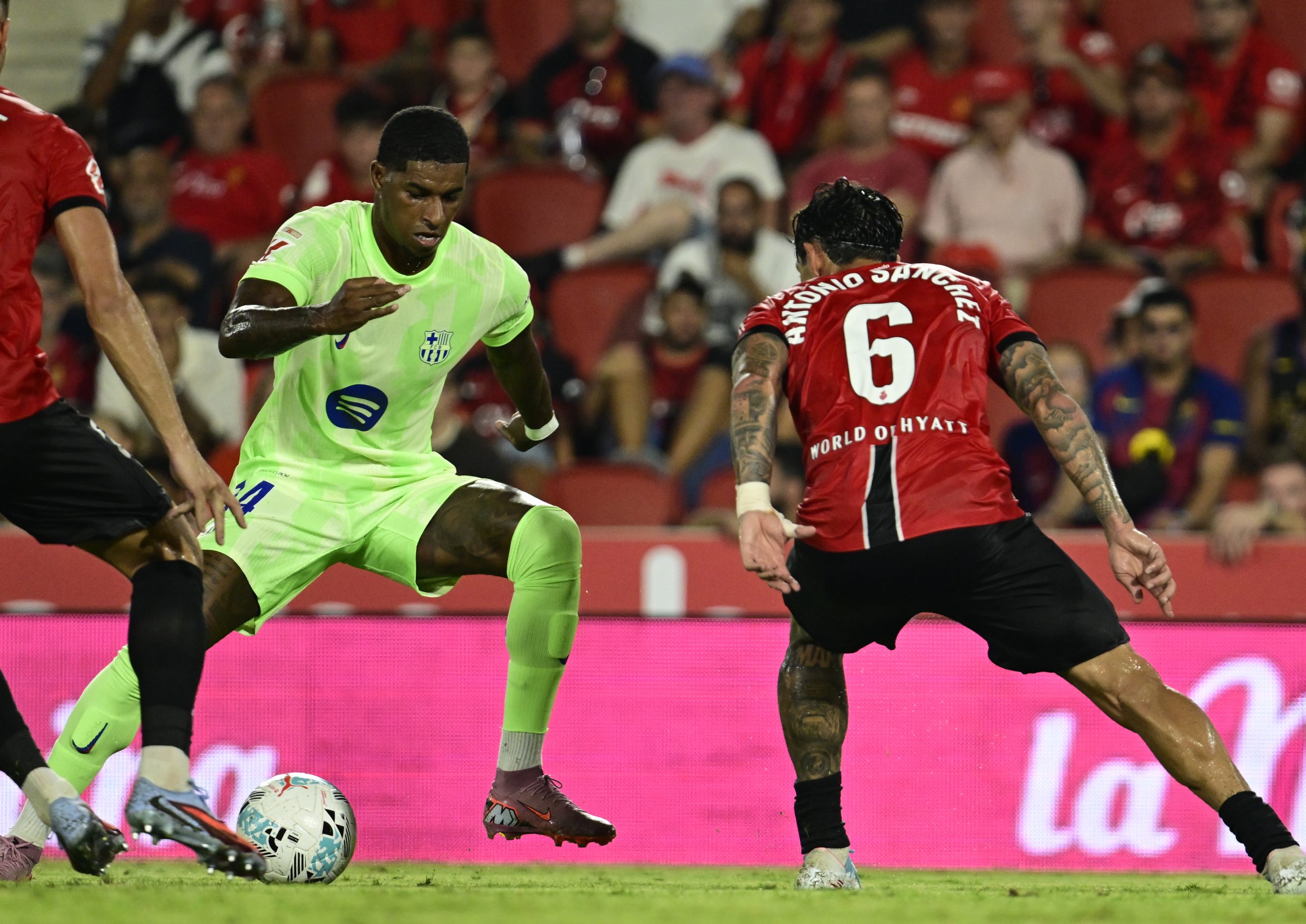 El Mallorca busca consolidar su posición ante el gigante Barça El Mallorca busca consolidar su posición ante el gigante Barça