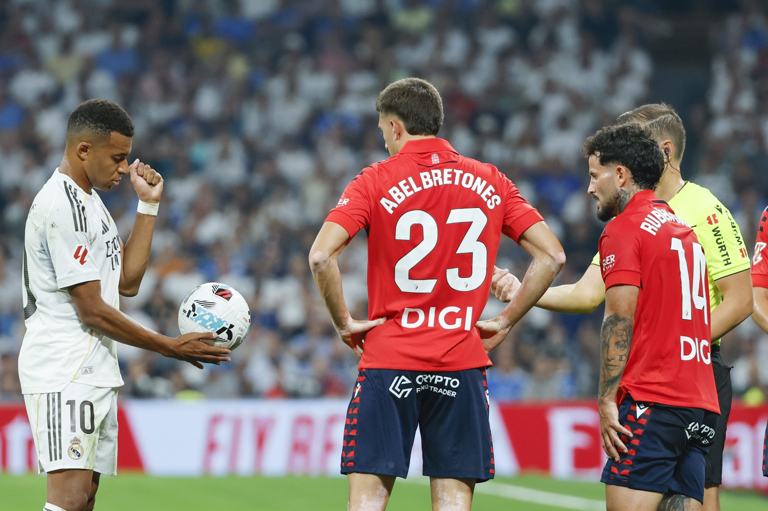 Confirmed schedules for matchday 25 of LaLiga: Osasuna faces Real Madrid!