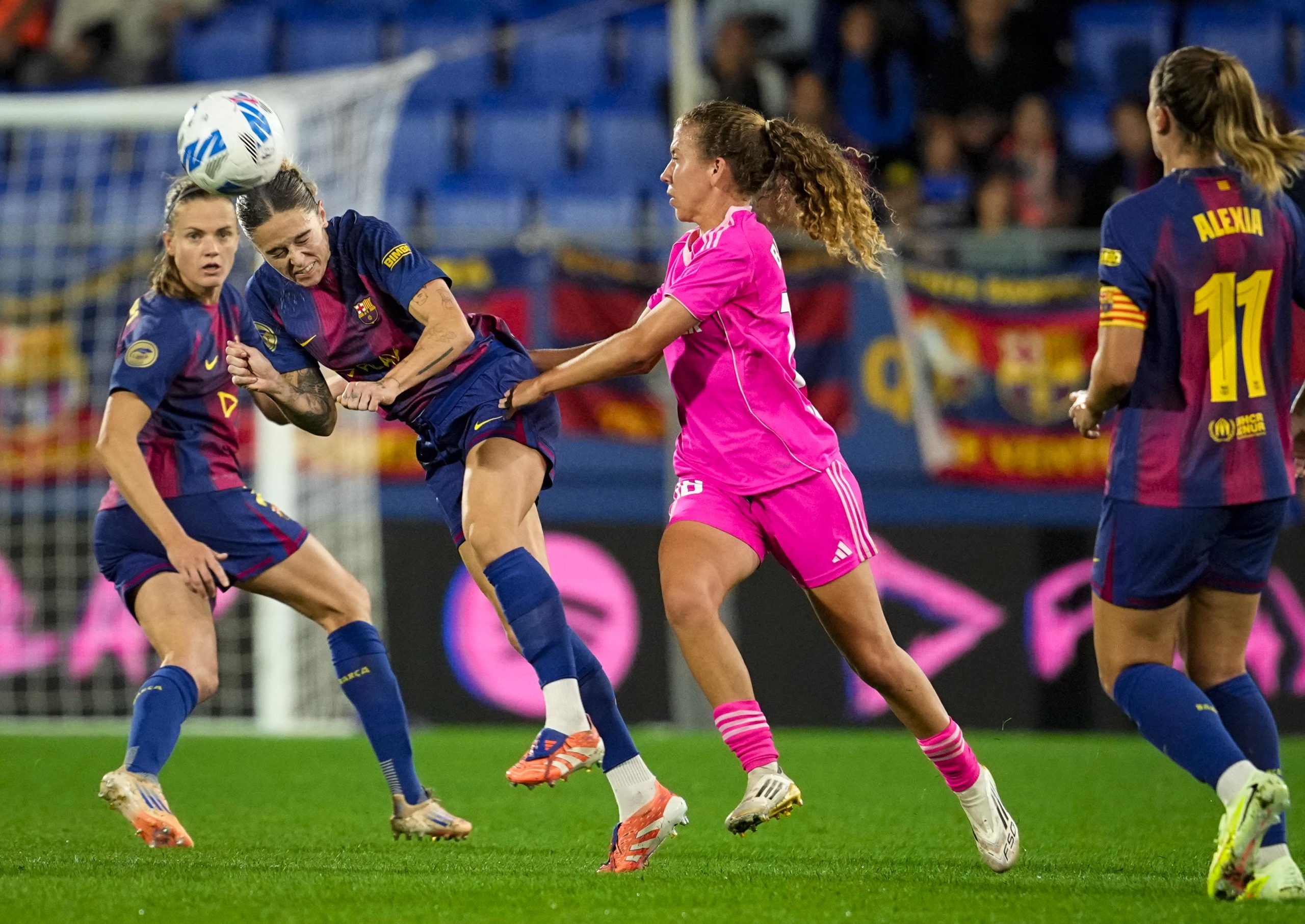 Granada y Barcelona se enfrentan en un duelo clave de la Liga F Granada y Barcelona se enfrentan en un duelo clave de la Liga F