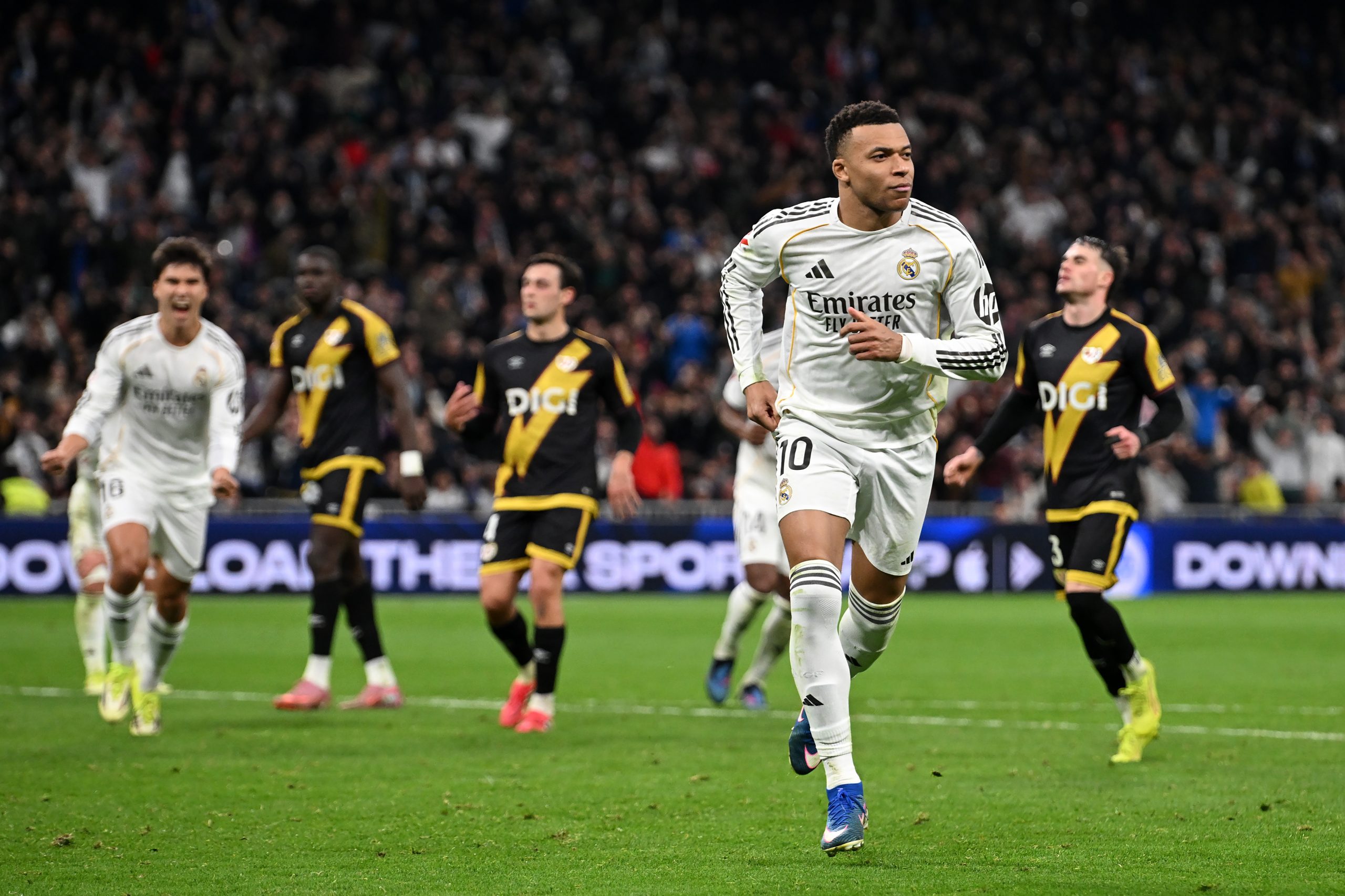 ¡Crisis en el ataque blanco! El Real Madrid se queda sin pólvora ante el Valencia