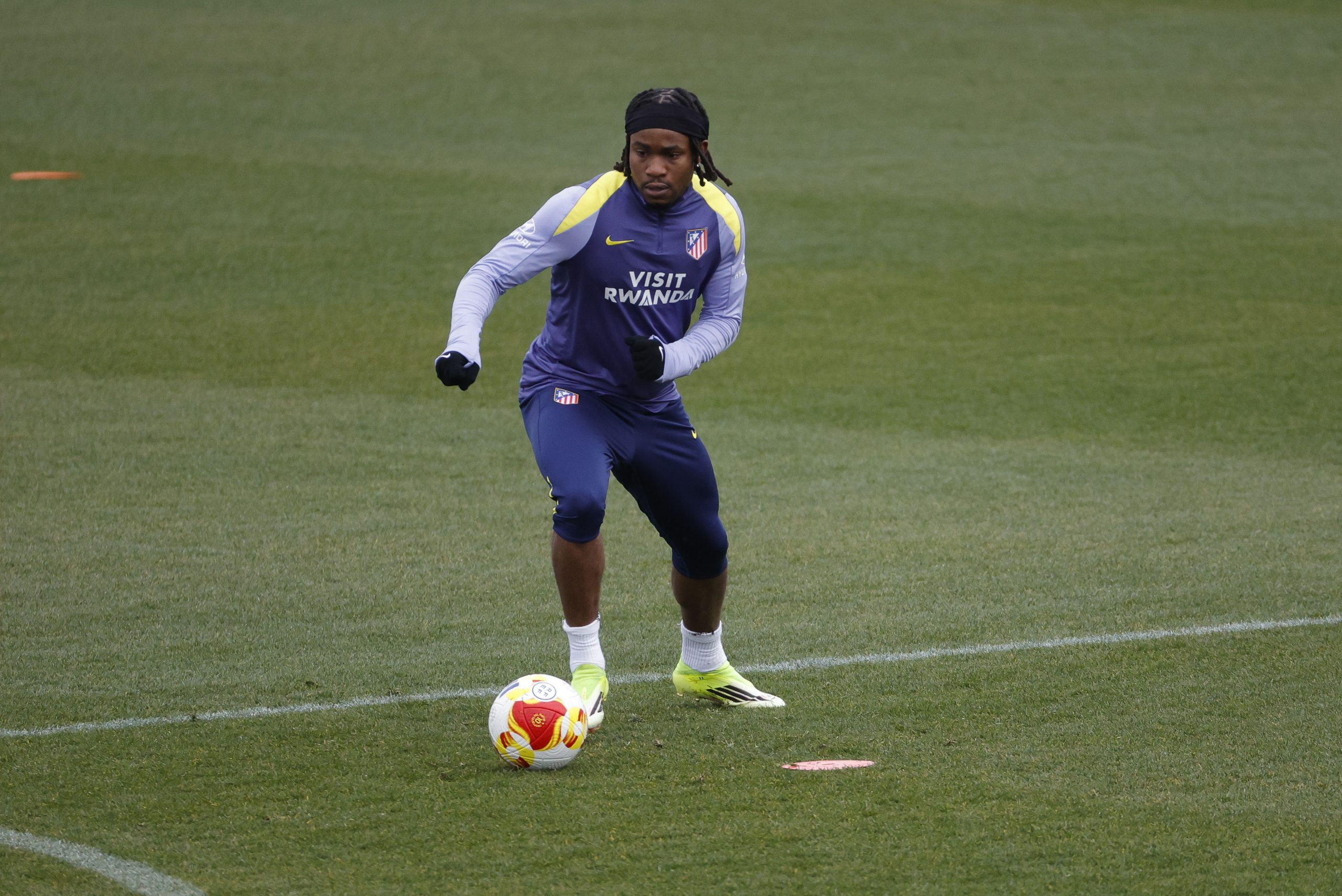 Atlético de Madrid lists its squad for the crucial confrontation against Real Betis