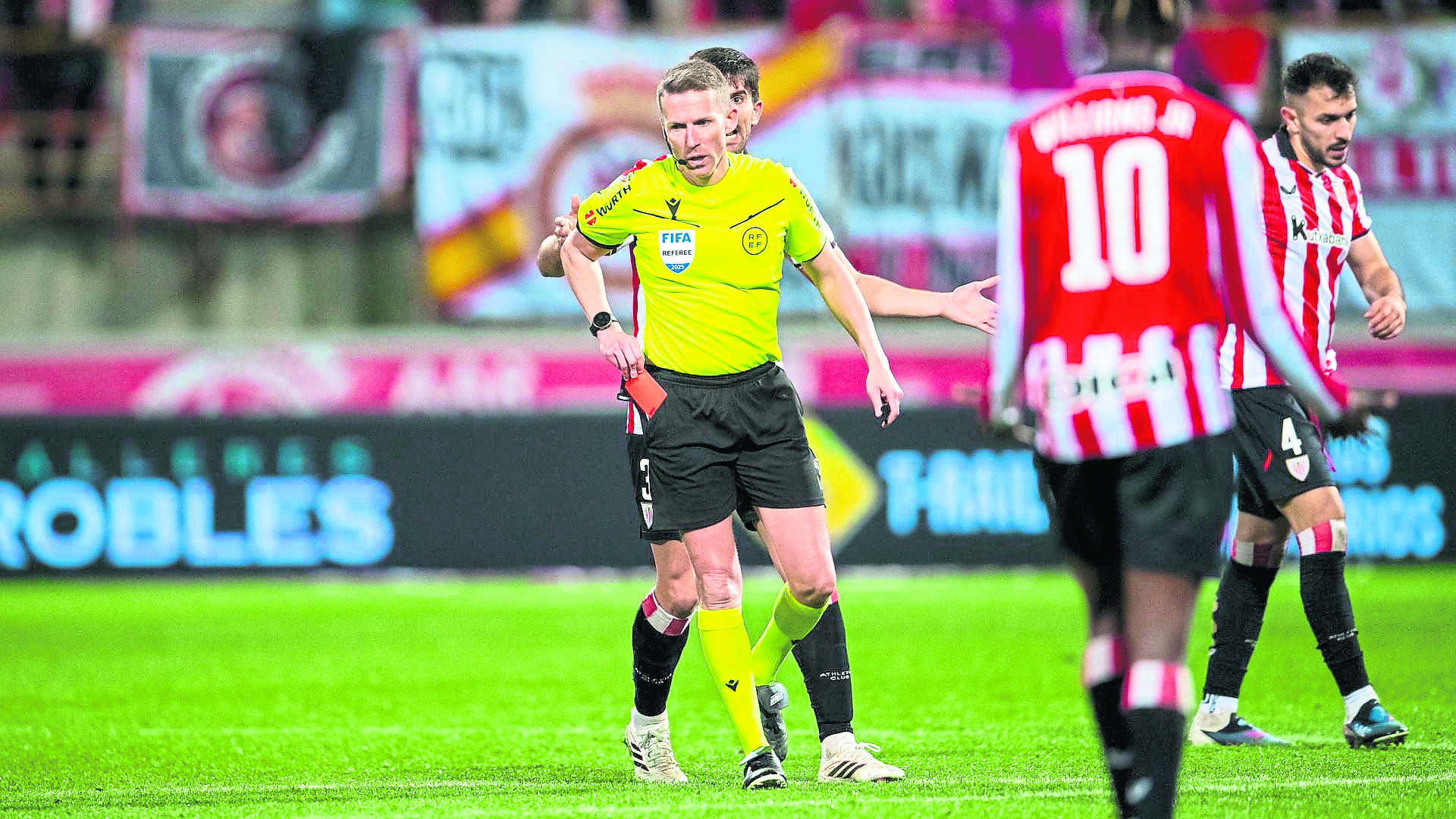 Serious loss in Athletic! Paredes Misses the First Leg of the Cup Semifinals
