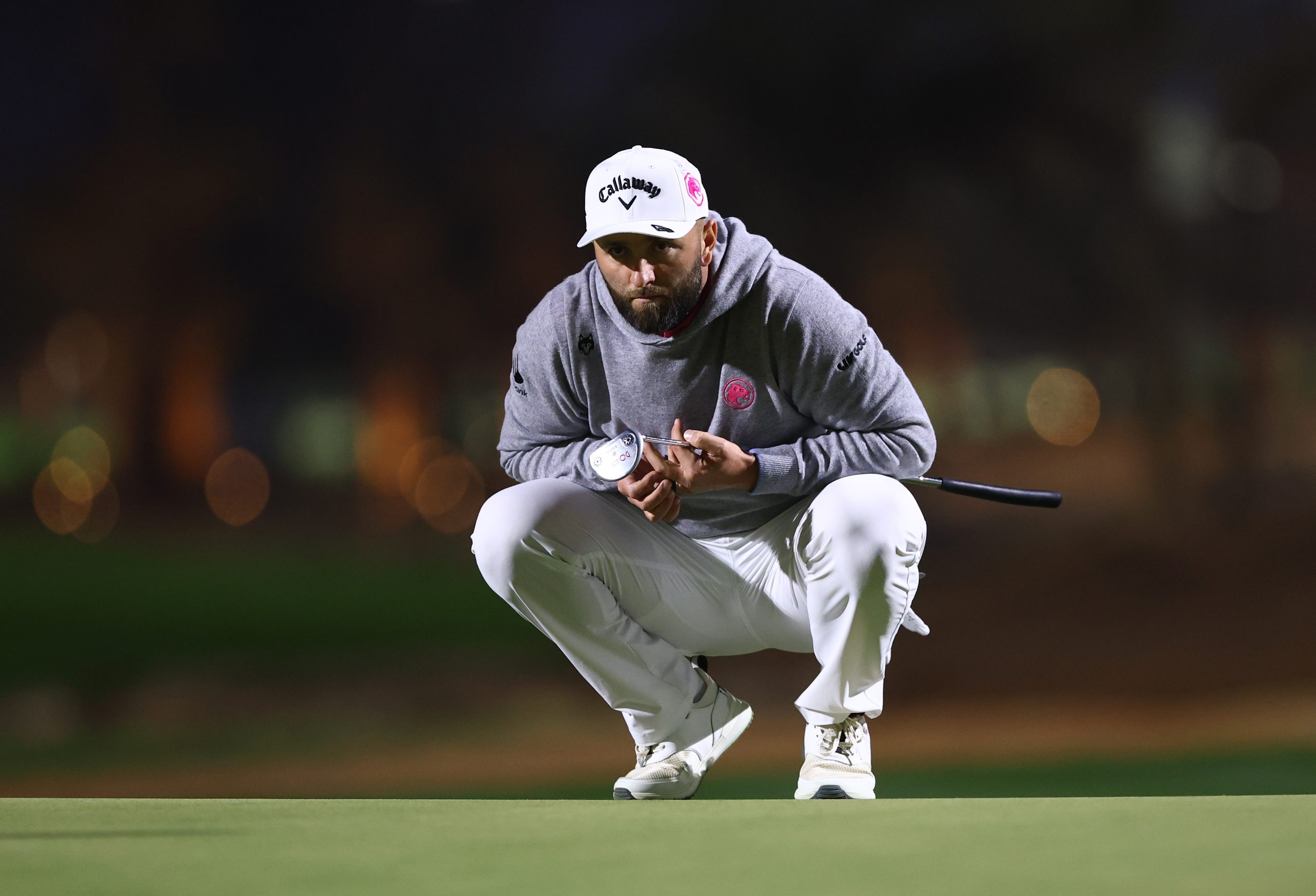 Jon Rahm loses positions at the LIV Golf in Riyadh: the fight for leadership intensifies