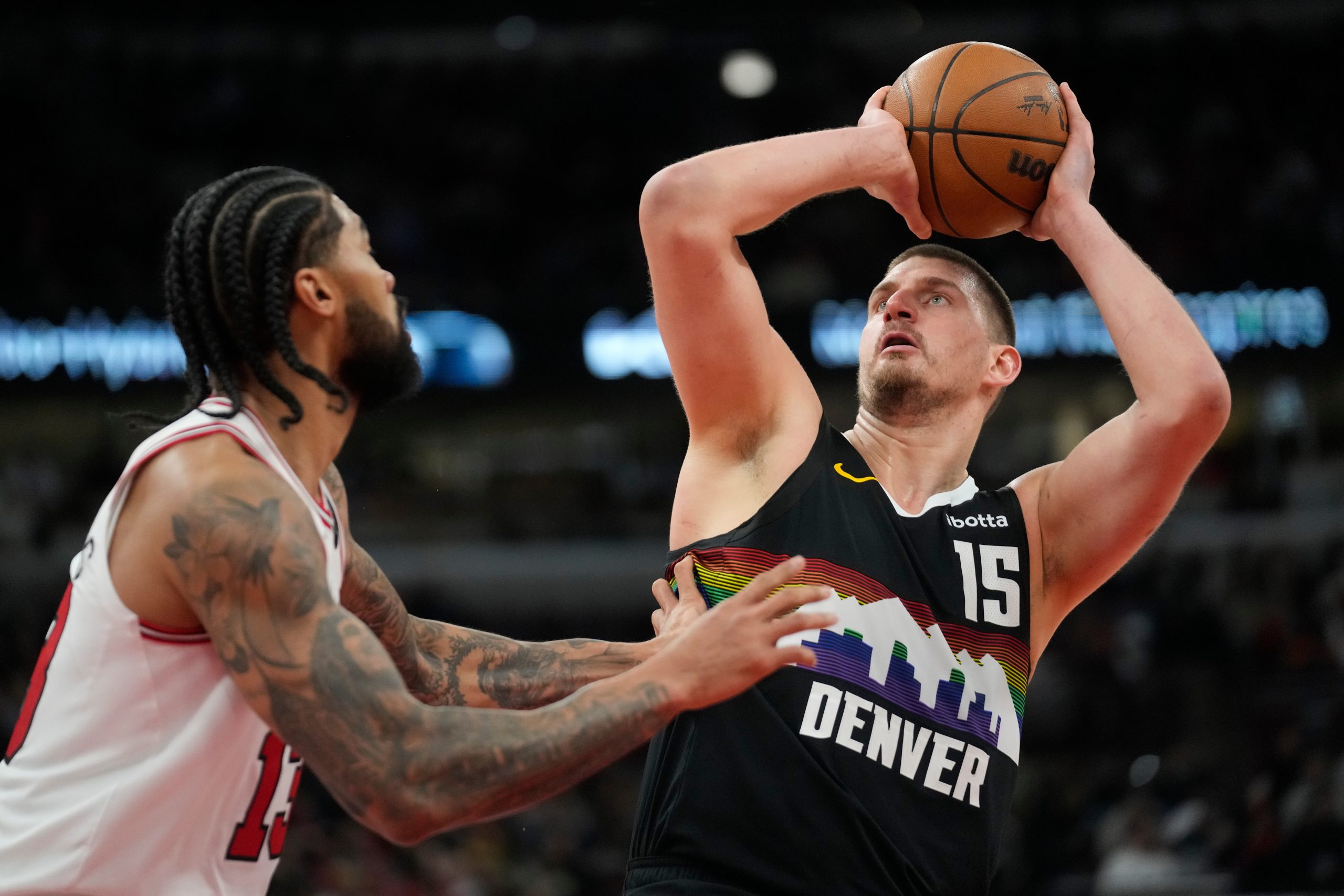 Lakers roar without Doncic, Jokic makes history and the Spurs suffocate the West