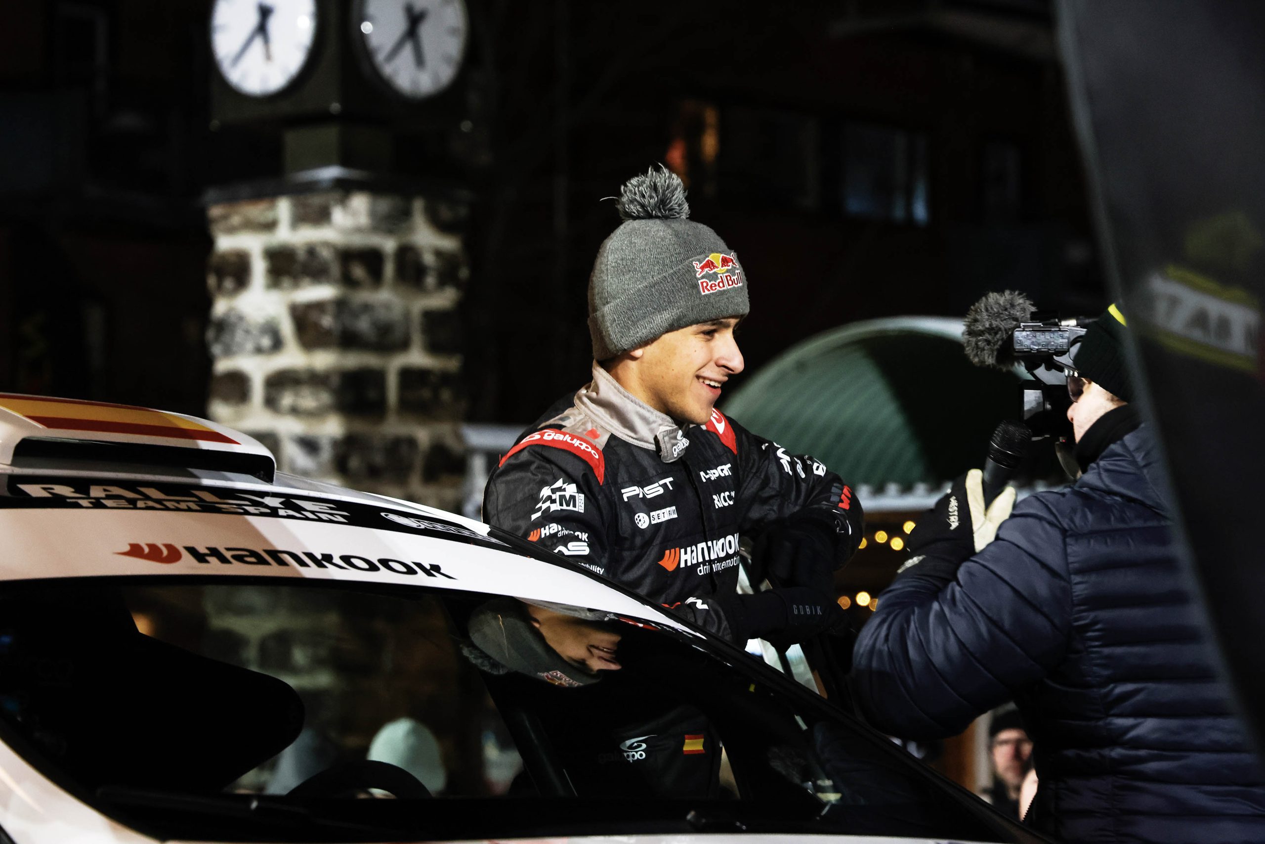 El Grito de Guerra Blanco: Jóvenes Promesas Desatan la Tormenta de Nieve en el FIA Junior WRC 2026