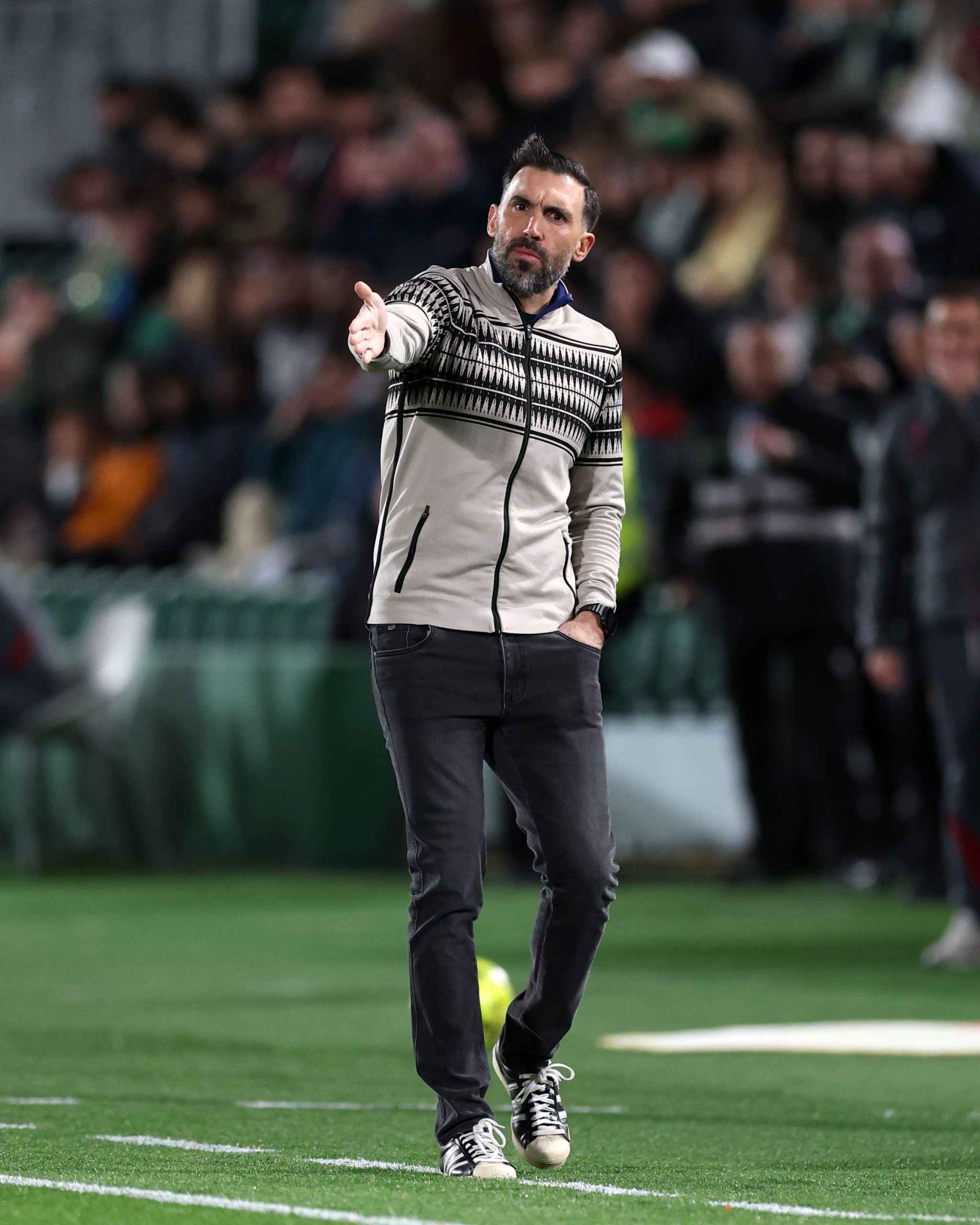 The Tie Controversy: Eder Sarabia and the Attitude of Sergio Herrera