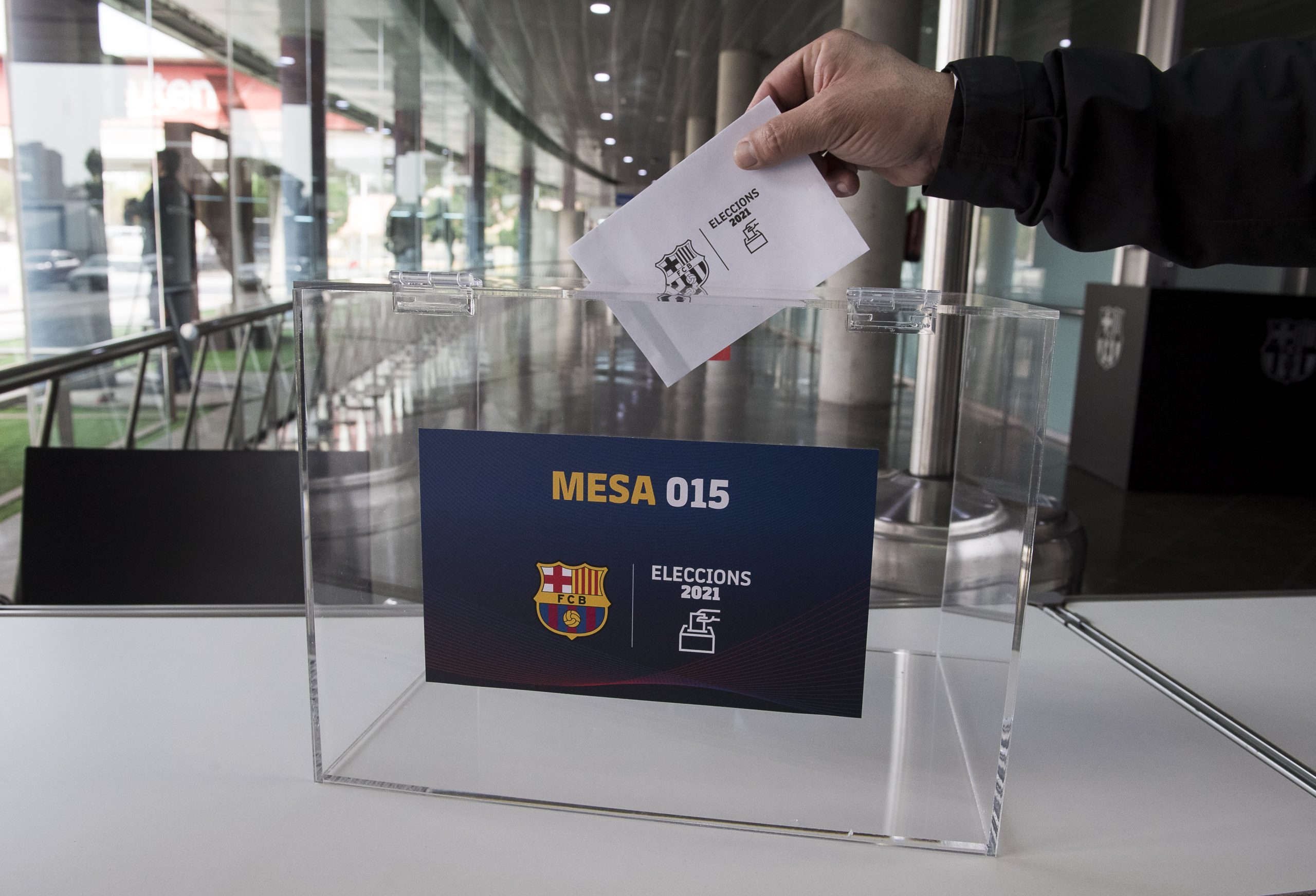 Barça Puts the Electoral Machinery in Motion: Board and Table Designated for the Presidential Elections