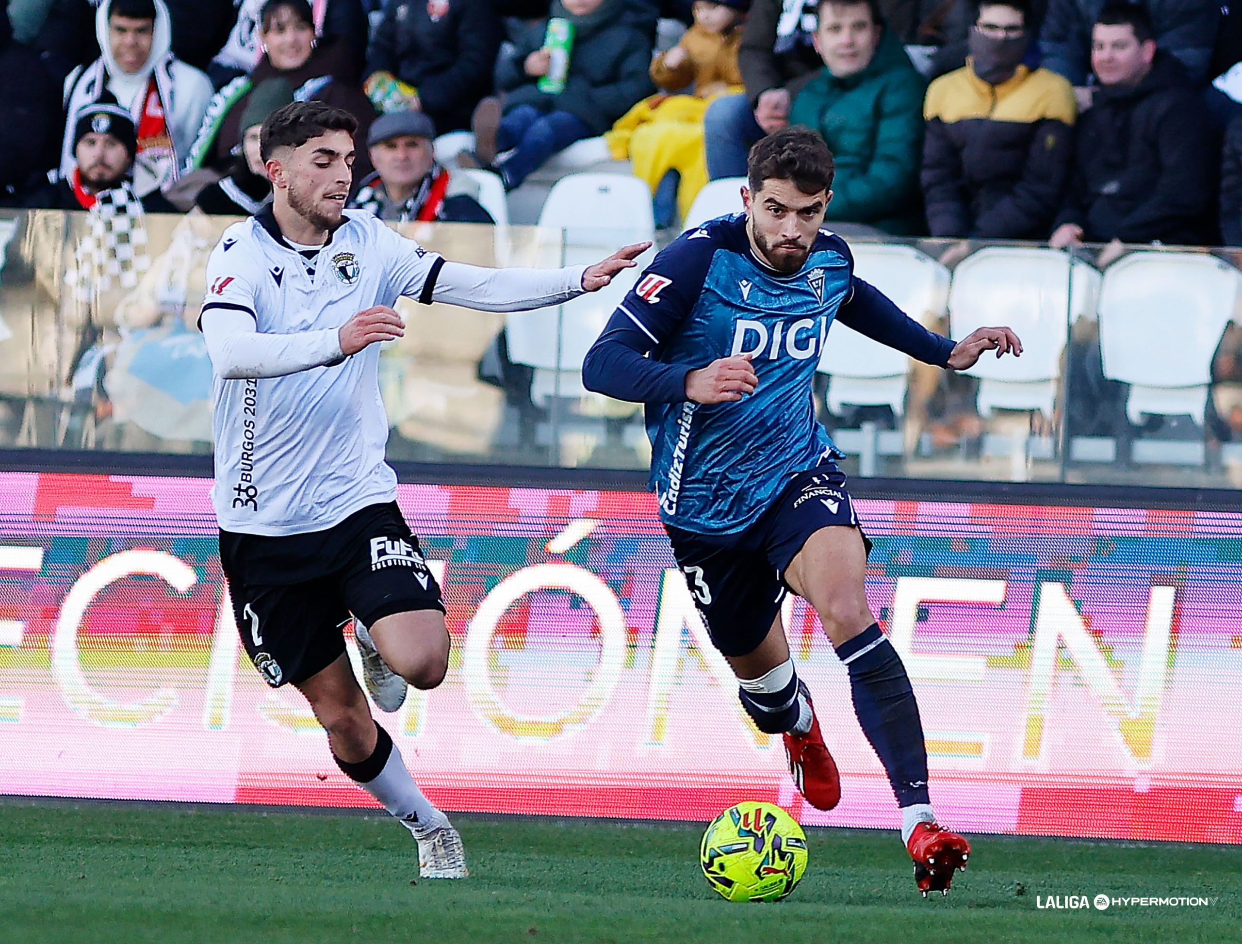 Burgos and Cádiz Distribute Points in a Duel of Alternations and Frustration